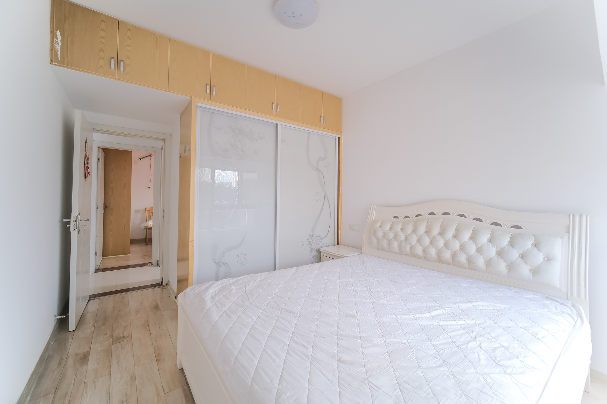 花样年华  3室2厅1卫    56.8万 花样年华  3室2厅1卫    56.8万卧室