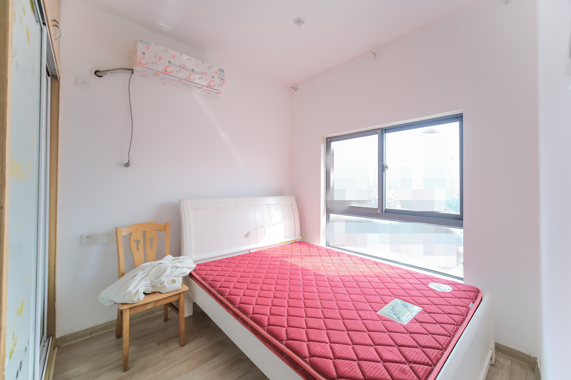 花样年华  3室2厅1卫    56.8万 花样年华  3室2厅1卫    56.8万卧室