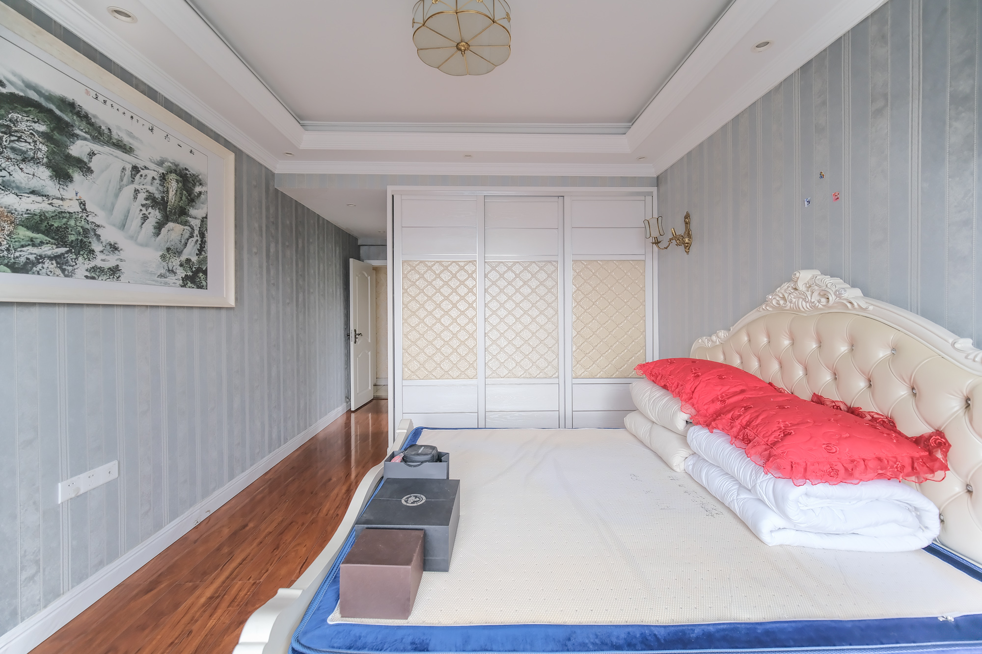 山水湾 4室2厅2卫 109.8万 山水湾 4室2厅2卫 109.8万卧室