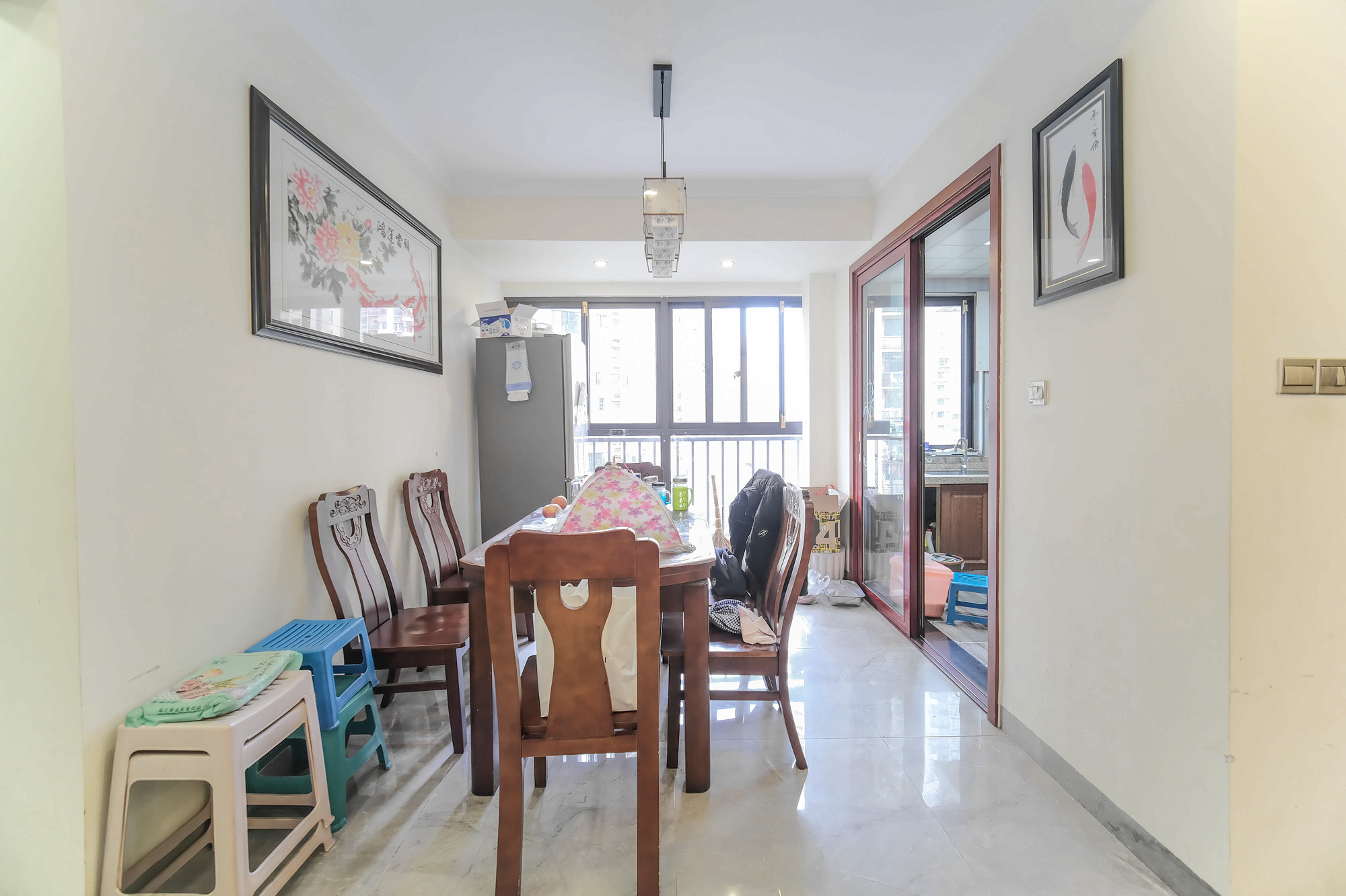 保利香槟国际 4室2厅2卫 105.0万 保利香槟国际 4室2厅2卫 105.0万客厅