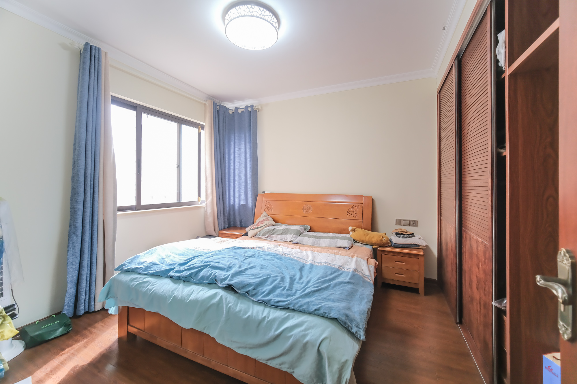 保利香槟国际 4室2厅2卫 105.0万 保利香槟国际 4室2厅2卫 105.0万卧室