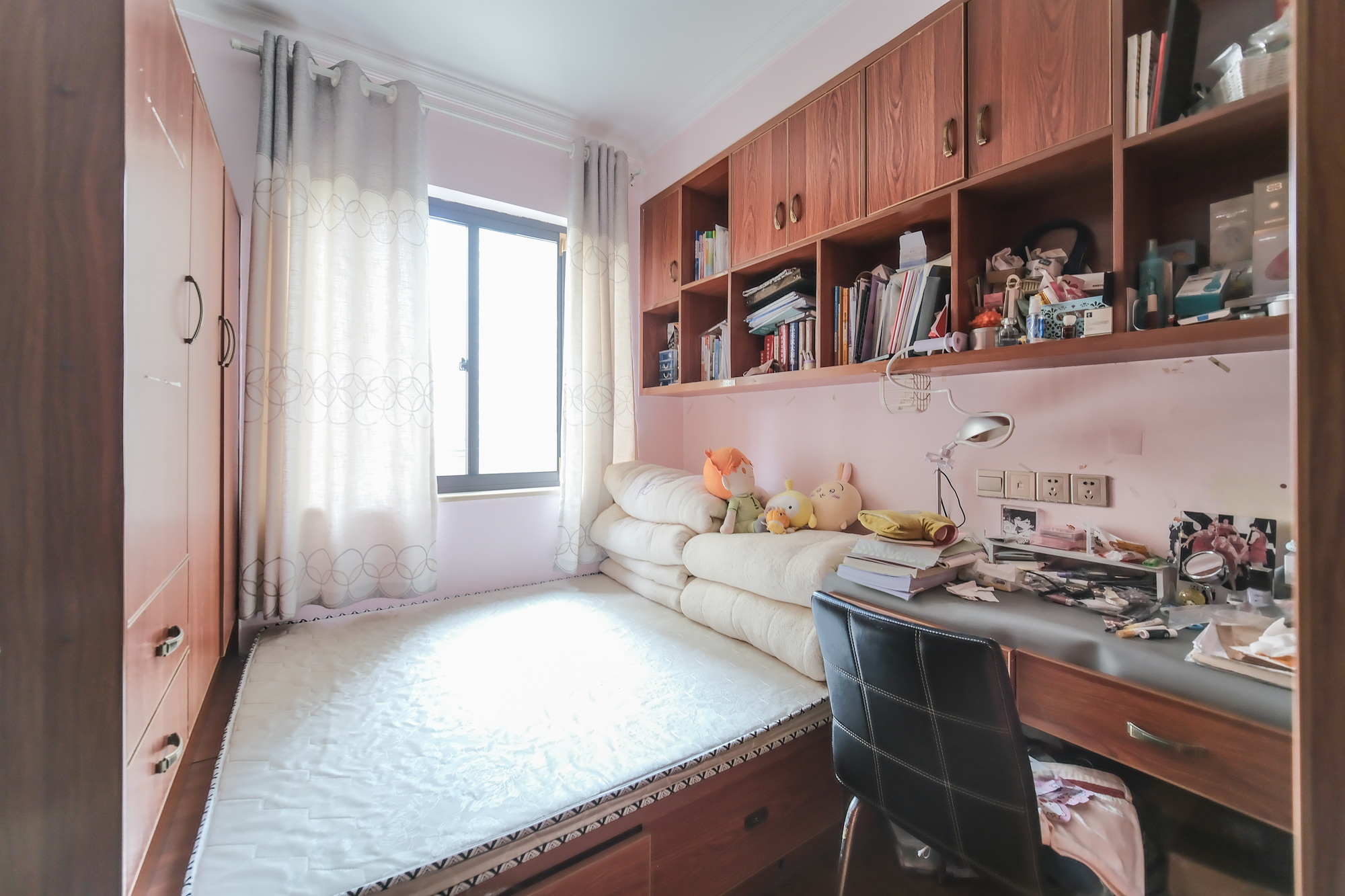 保利香槟国际 4室2厅2卫 105.0万 保利香槟国际 4室2厅2卫 105.0万卧室