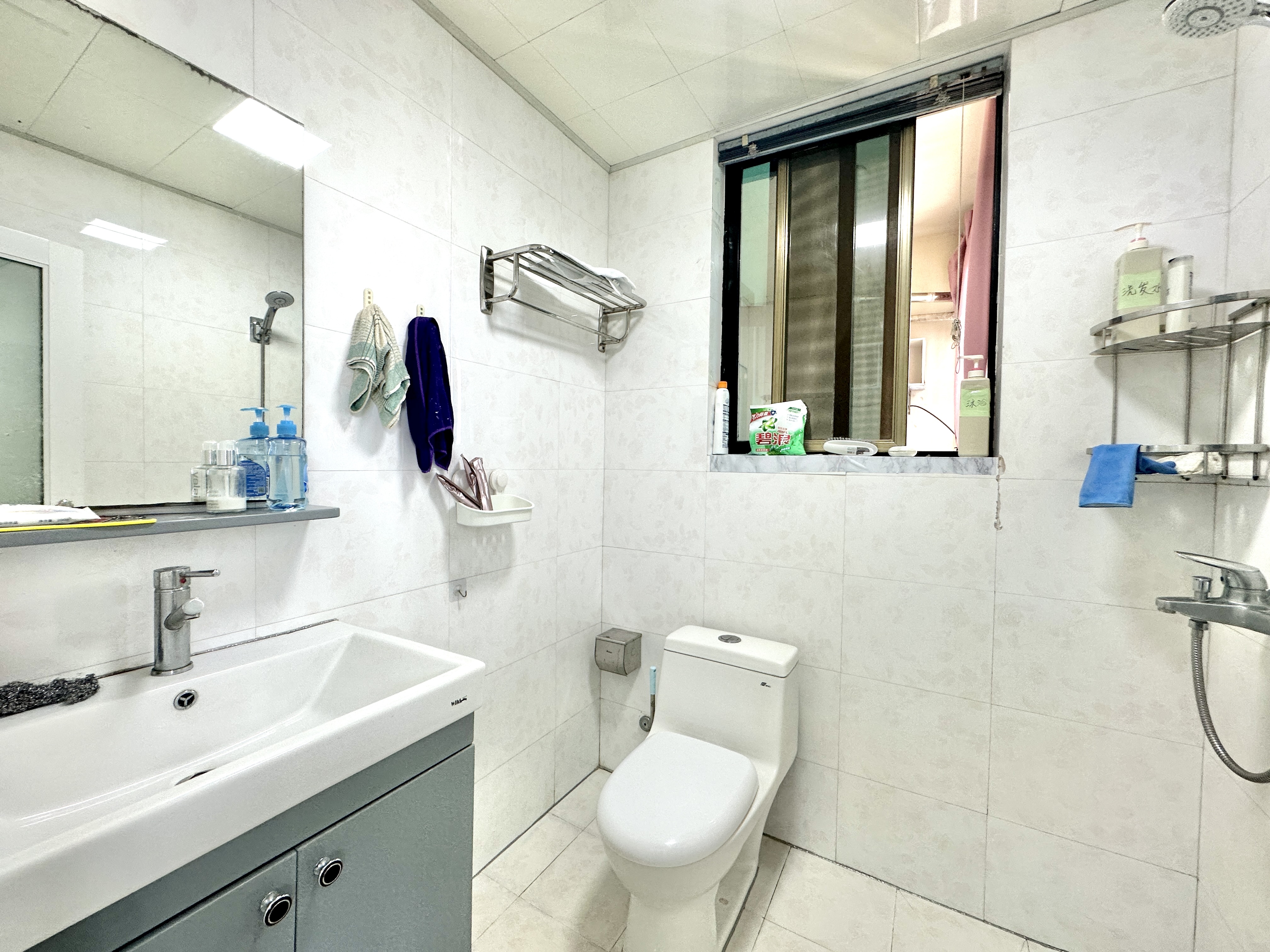 海口监狱宿舍(海榆中线)  3室2厅1卫    76.0万 海口监狱宿舍(海榆中线)  3室2厅1卫    76.0万卫生间