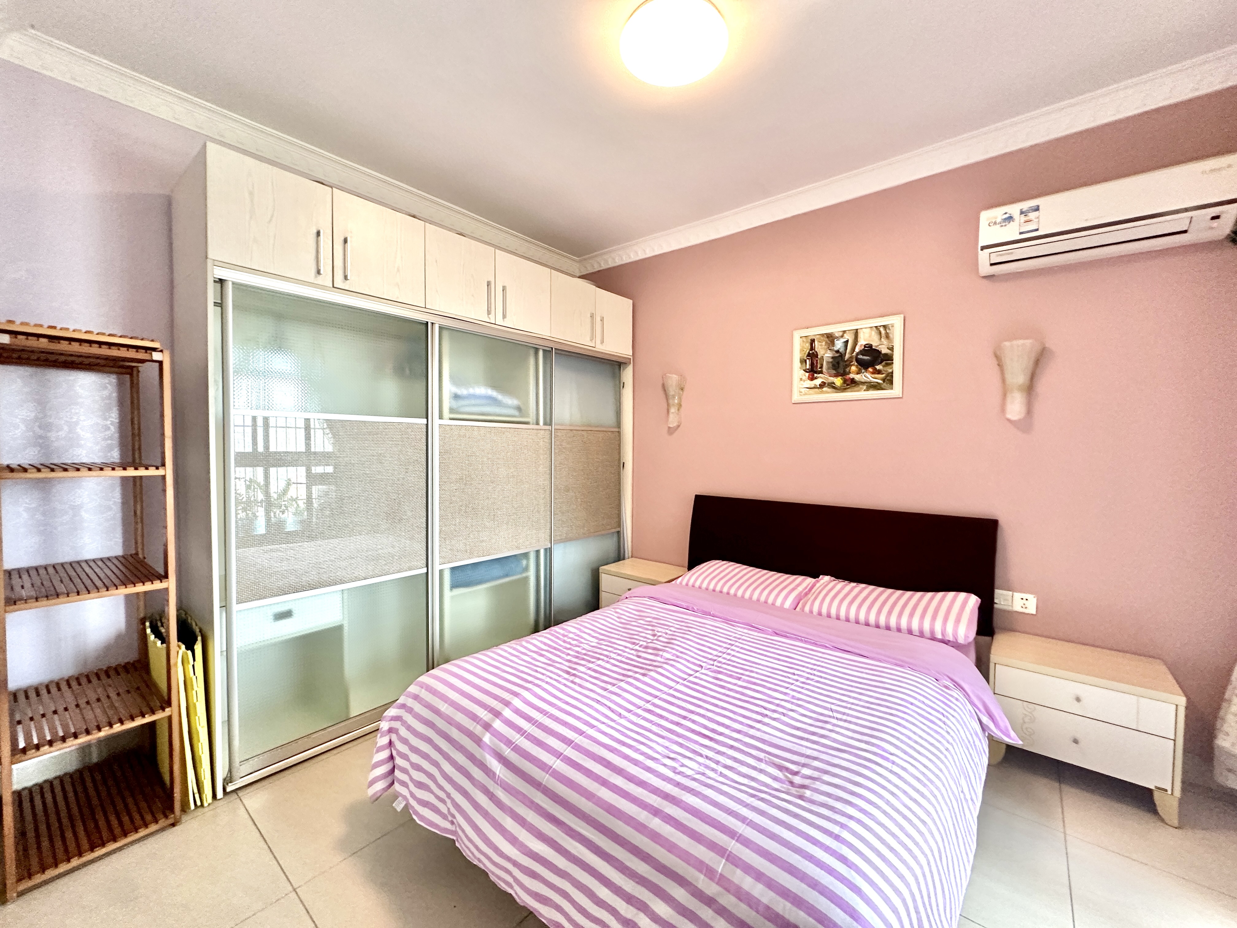 海口监狱宿舍(海榆中线)  3室2厅1卫    76.0万 海口监狱宿舍(海榆中线)  3室2厅1卫    76.0万卧室