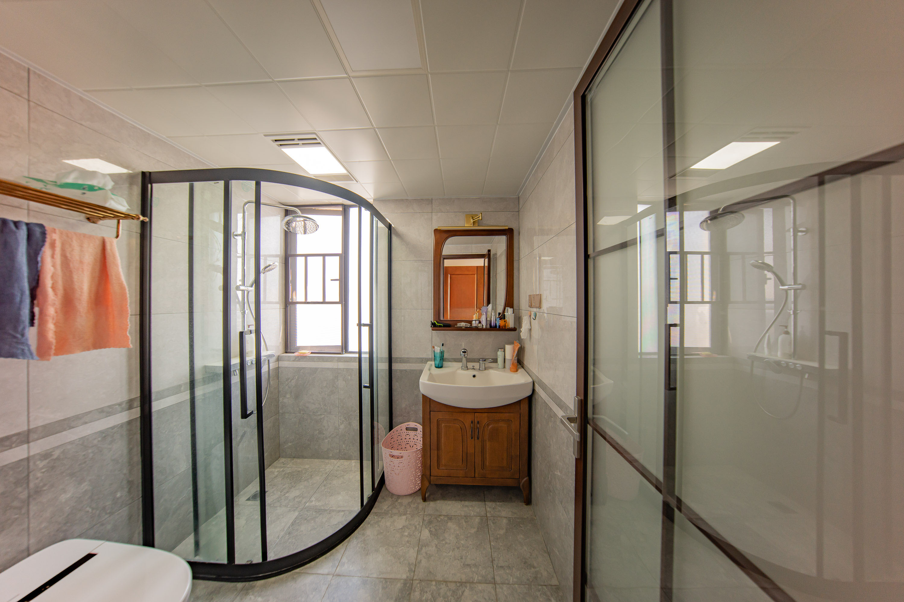 中国铁建京师璟台  4室2厅2卫    228.0万 中国铁建京师璟台  4室2厅2卫    228.0万卫生间