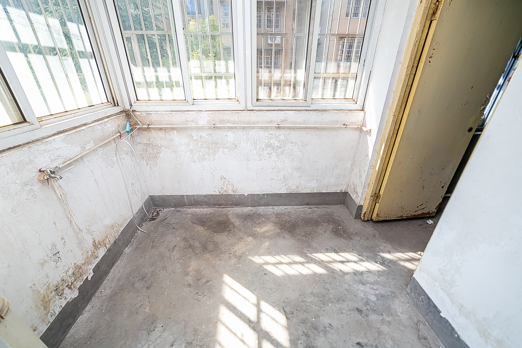 长征花园  3室2厅1卫    62.0万其他