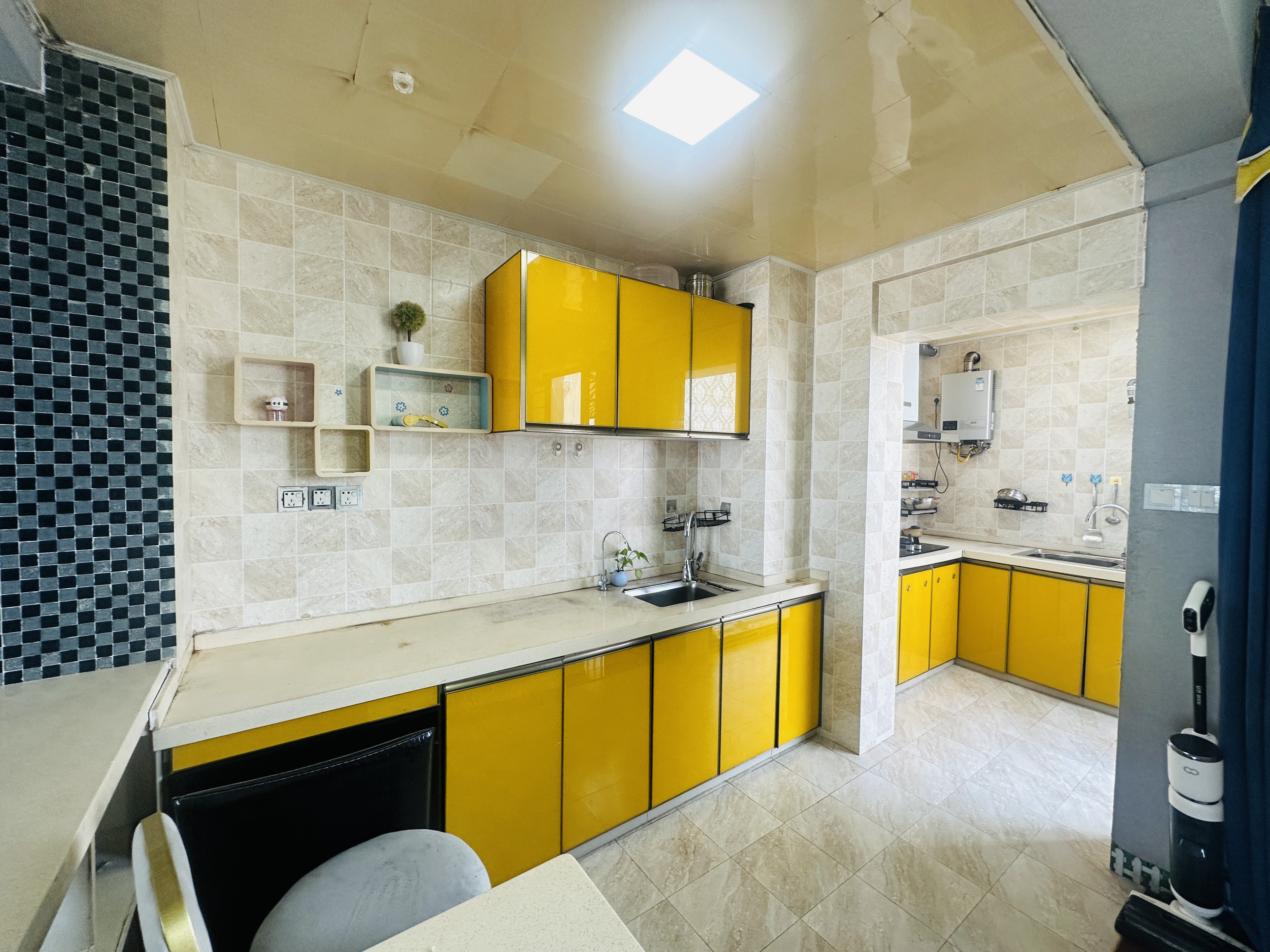 锦地翰城二期 3室2厅2卫 148.0万 锦地翰城二期 3室2厅2卫 148.0万厨房