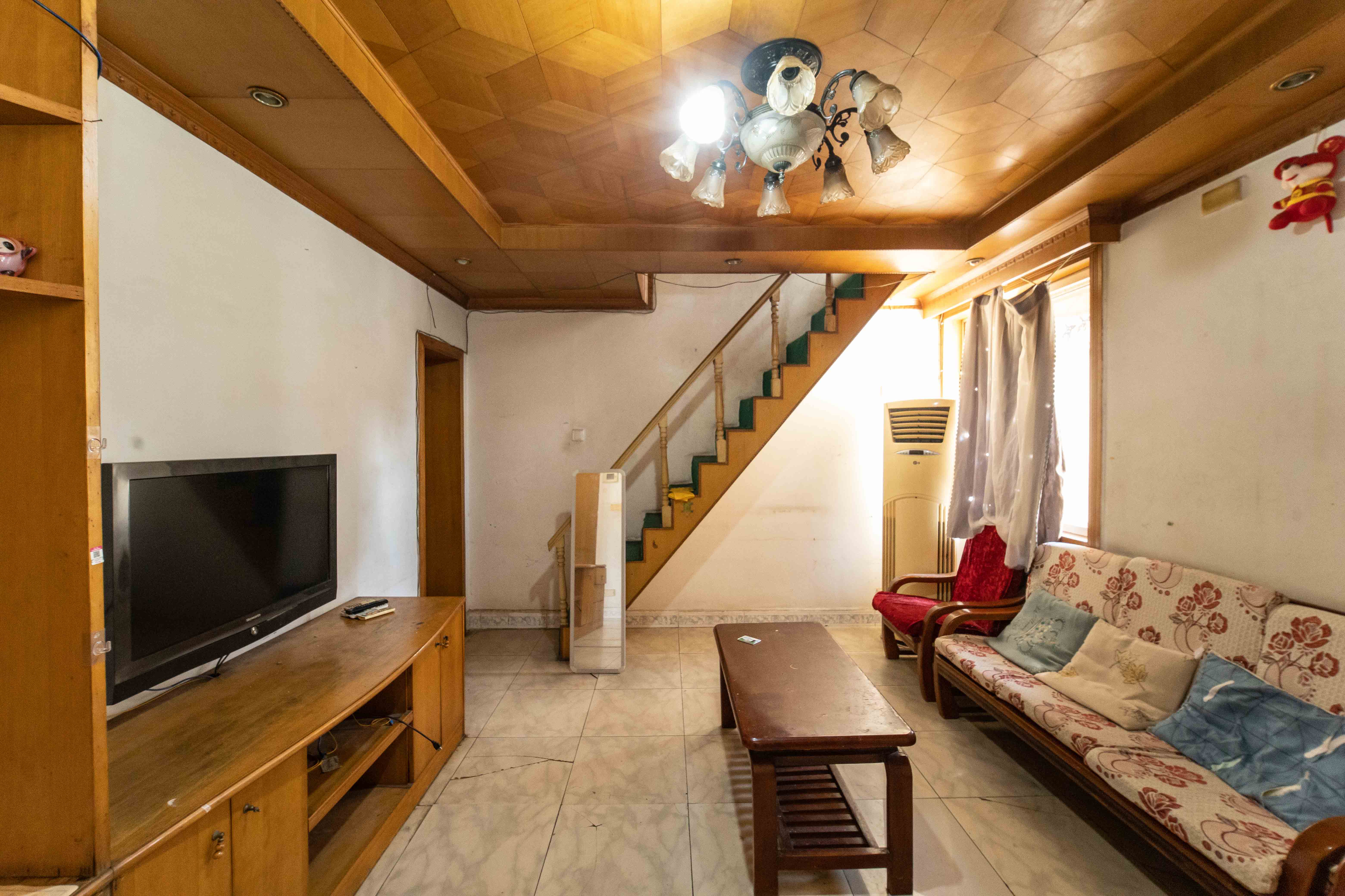 德政园  3室2厅1卫    35.0万 德政园  3室2厅1卫    35.0万客厅