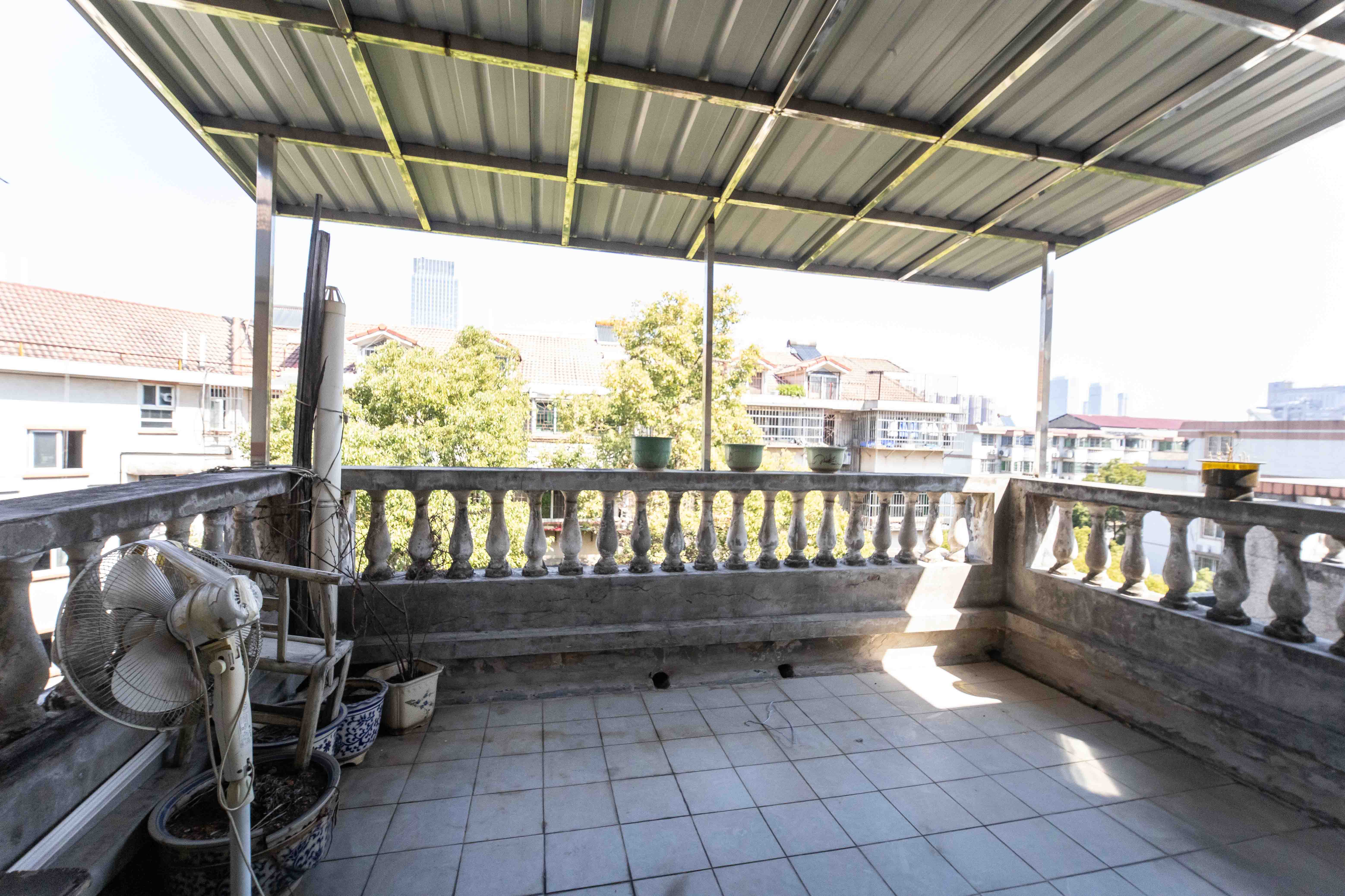 德政园  3室2厅1卫    35.0万 德政园  3室2厅1卫    35.0万阳台