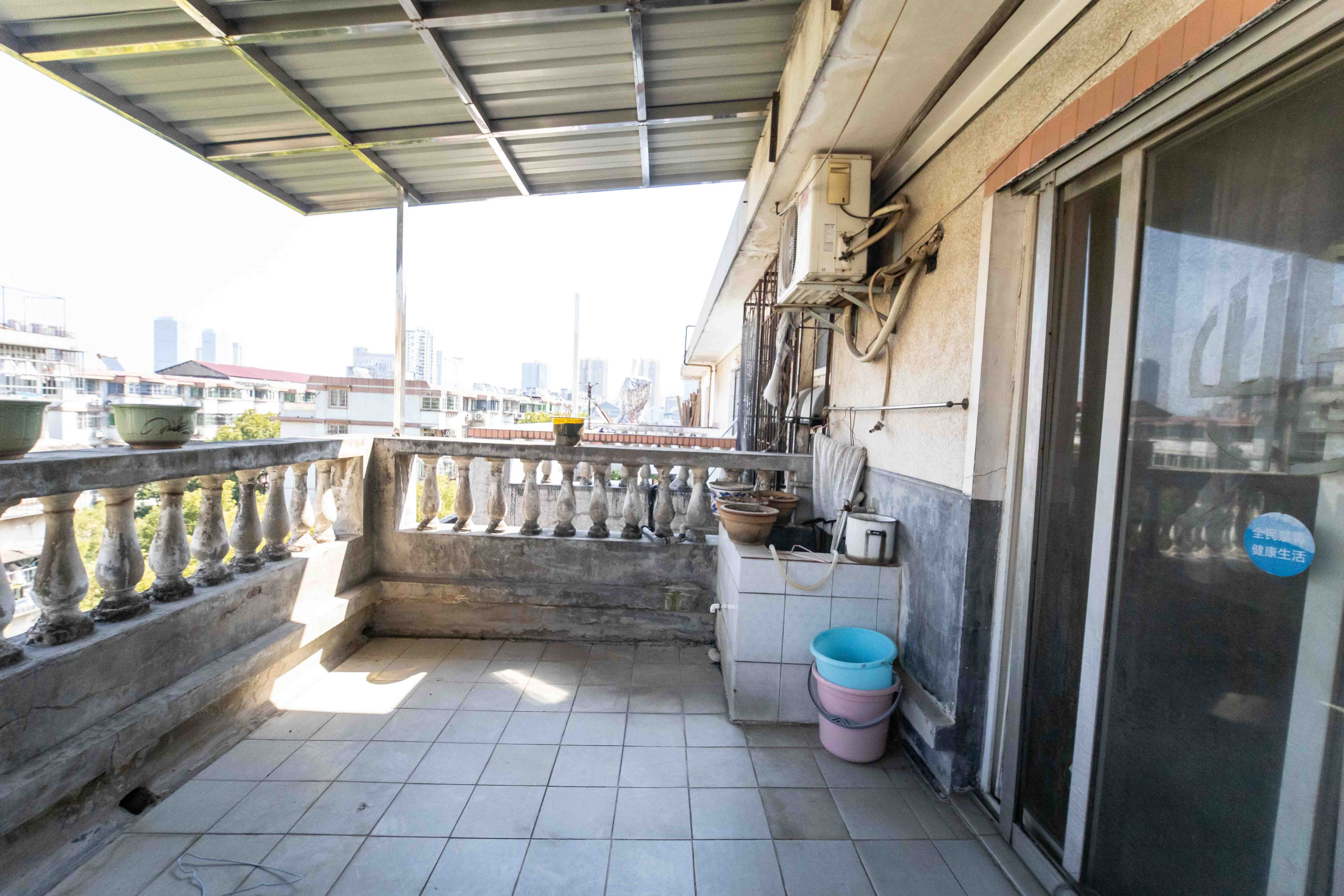 德政园  3室2厅1卫    35.0万 德政园  3室2厅1卫    35.0万阳台