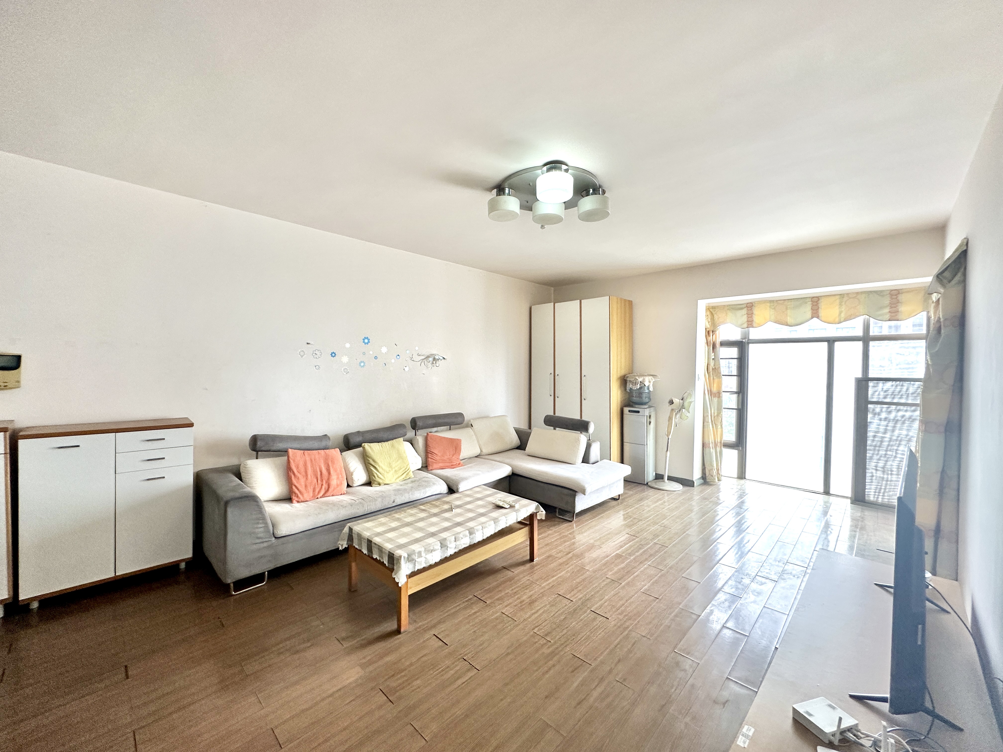 海岸金沙 2室2厅2卫 178.0万 海岸金沙 2室2厅2卫 178.0万客厅