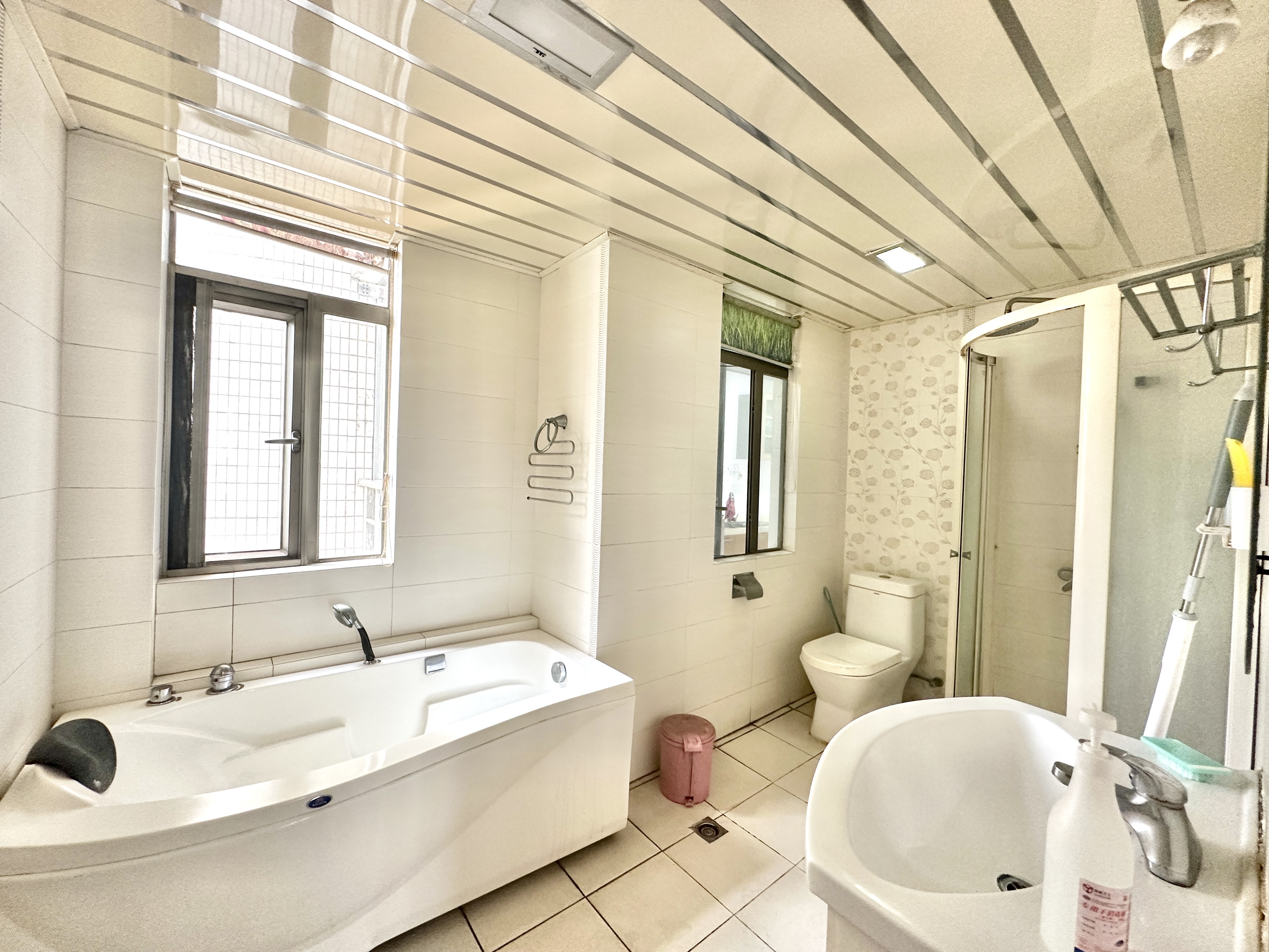 海岸金沙 2室2厅2卫 178.0万 海岸金沙 2室2厅2卫 178.0万卫生间