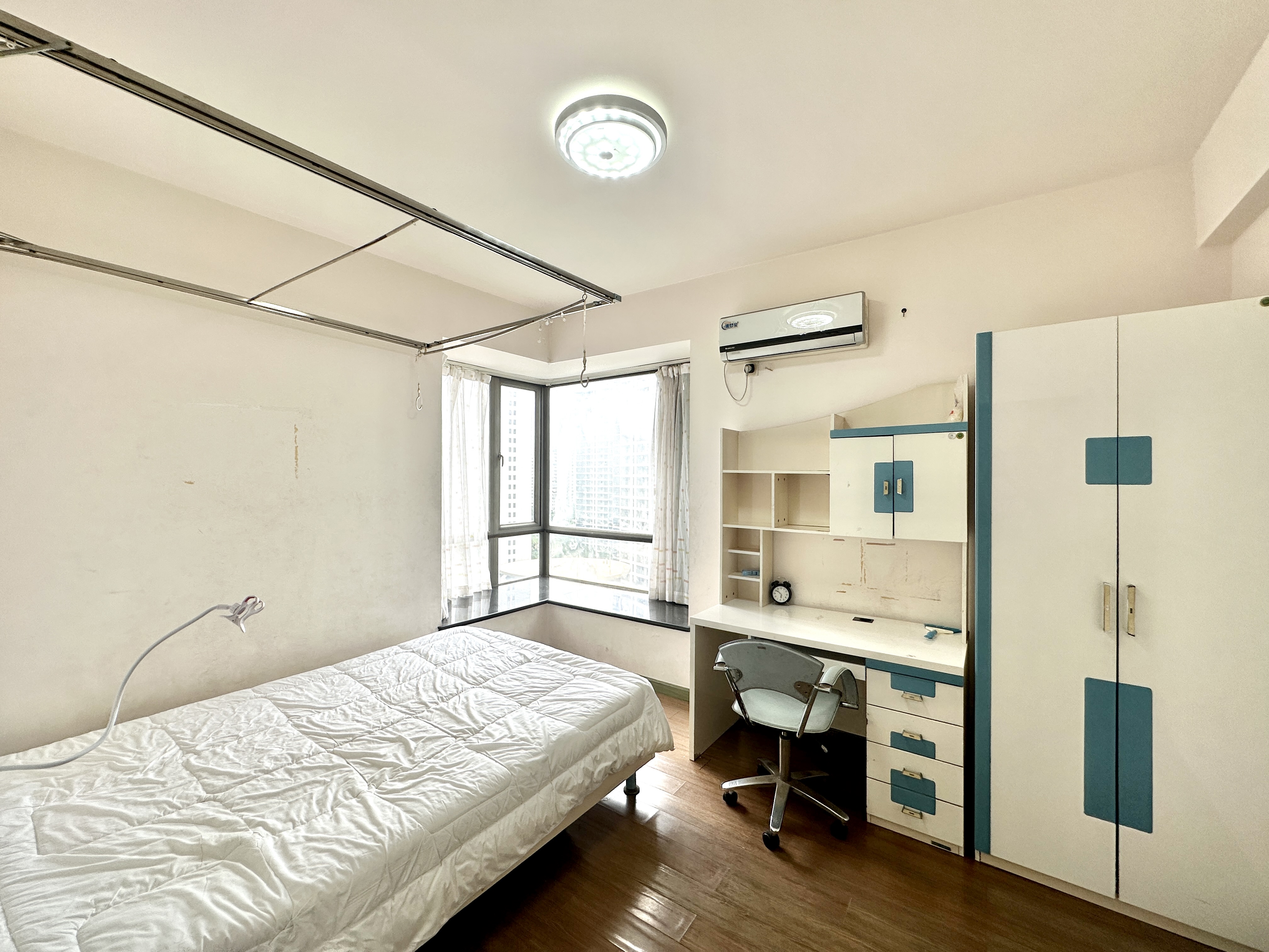 海岸金沙 2室2厅2卫 178.0万 海岸金沙 2室2厅2卫 178.0万卧室