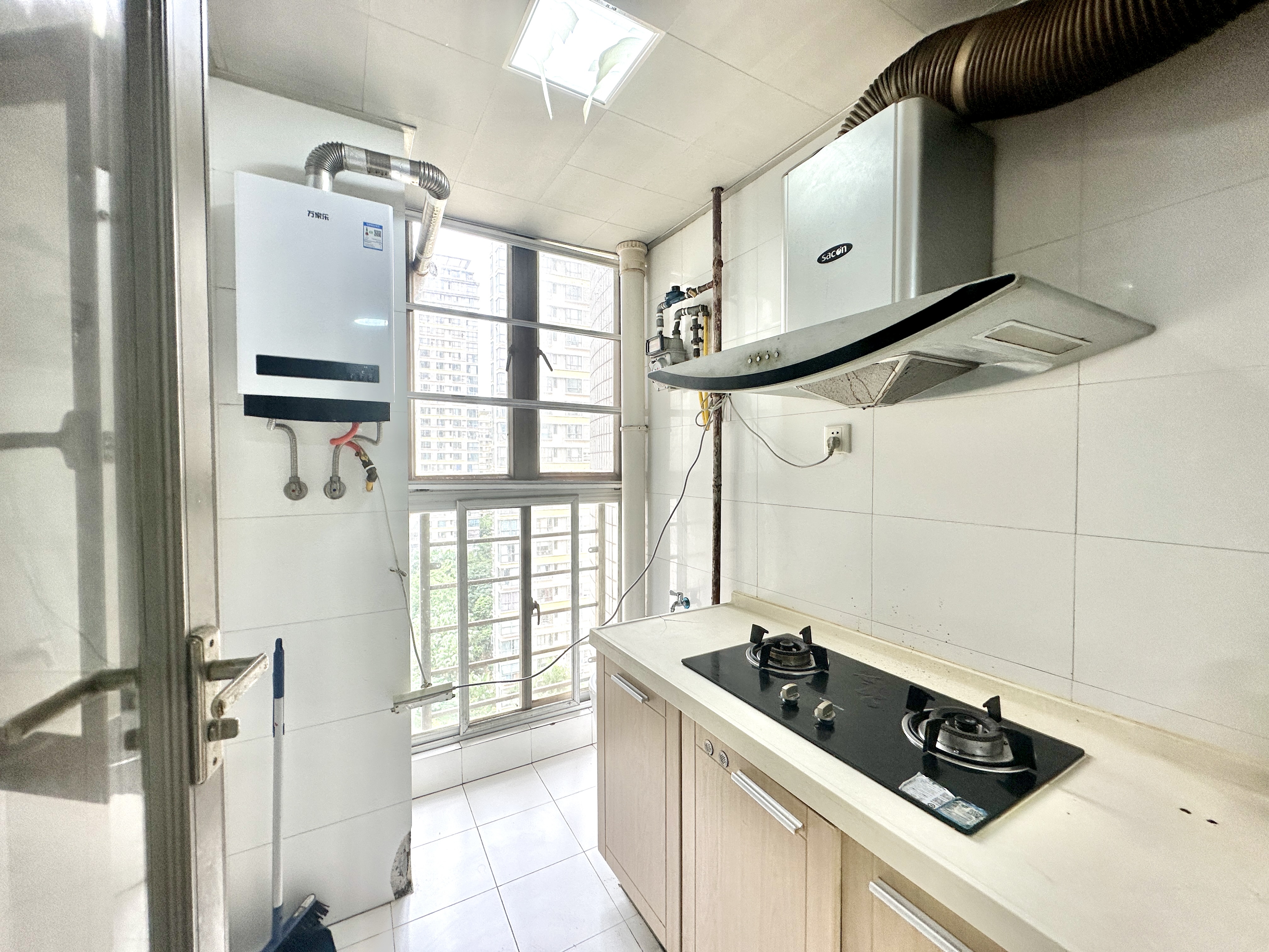 海岸金沙 2室2厅2卫 178.0万 海岸金沙 2室2厅2卫 178.0万厨房