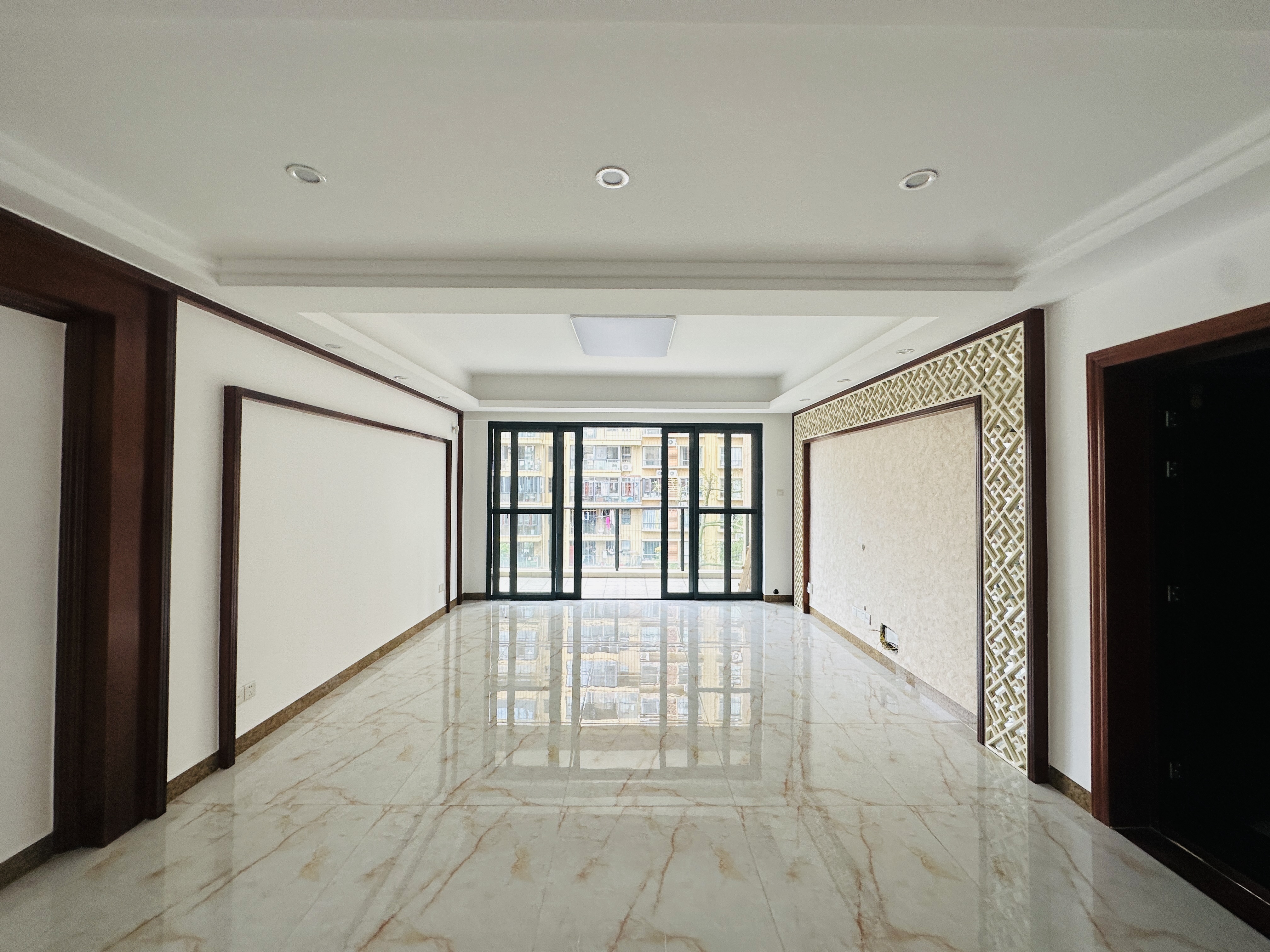 海岸金沙 3室2厅2卫 208.0万 海岸金沙 3室2厅2卫 208.0万客厅