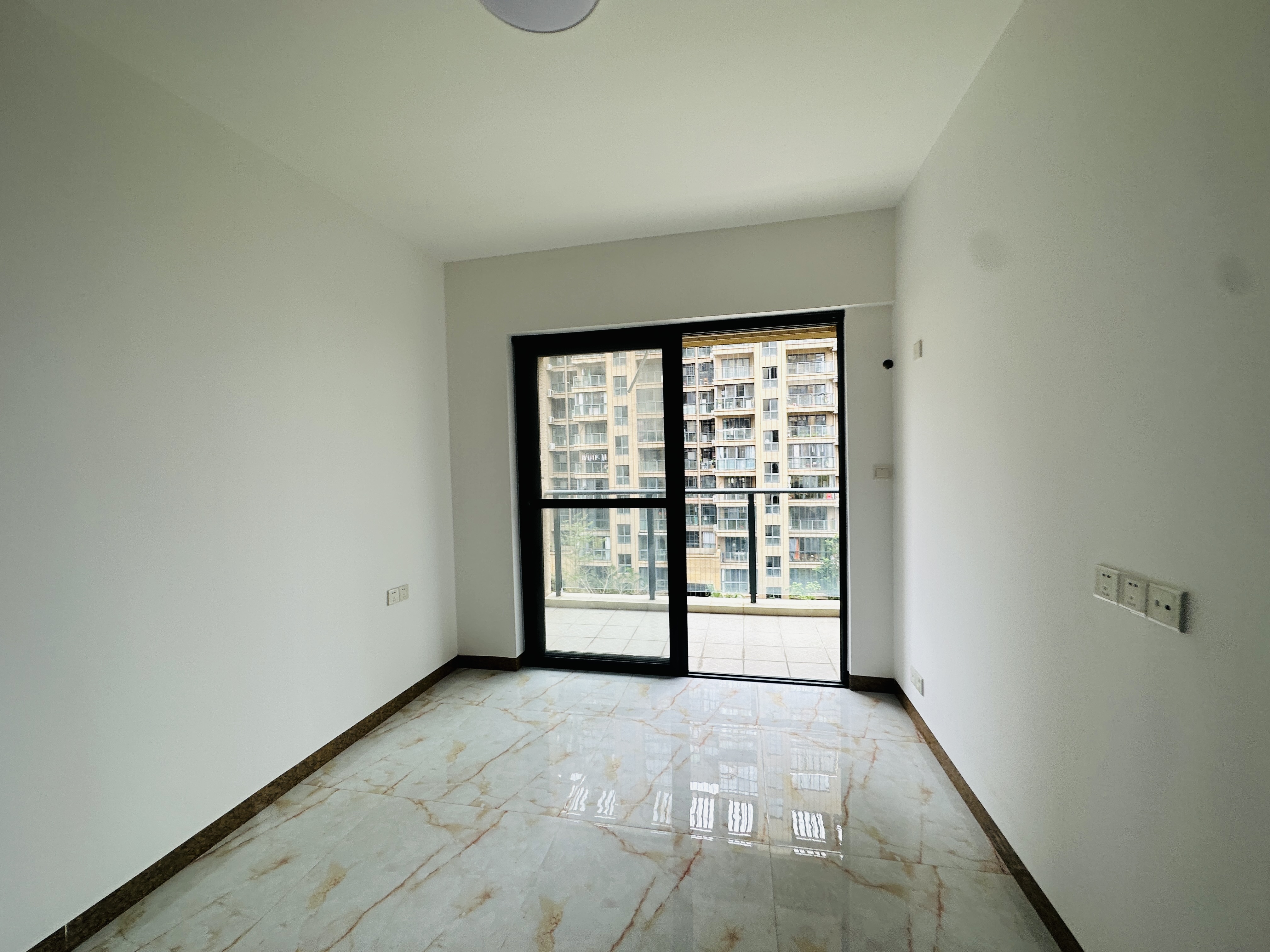 海岸金沙 3室2厅2卫 208.0万 海岸金沙 3室2厅2卫 208.0万卧室