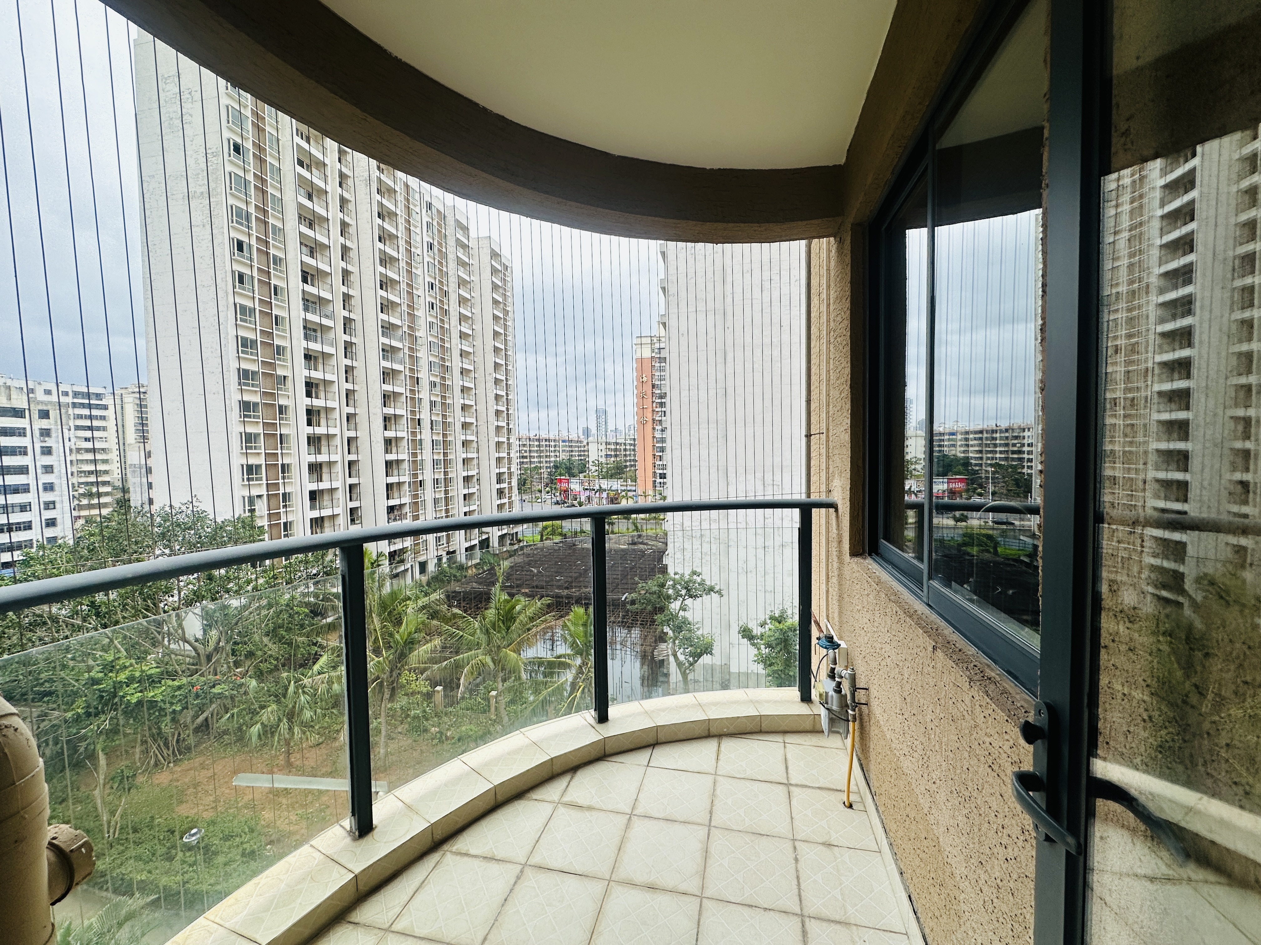 海岸金沙 3室2厅2卫 208.0万 海岸金沙 3室2厅2卫 208.0万阳台