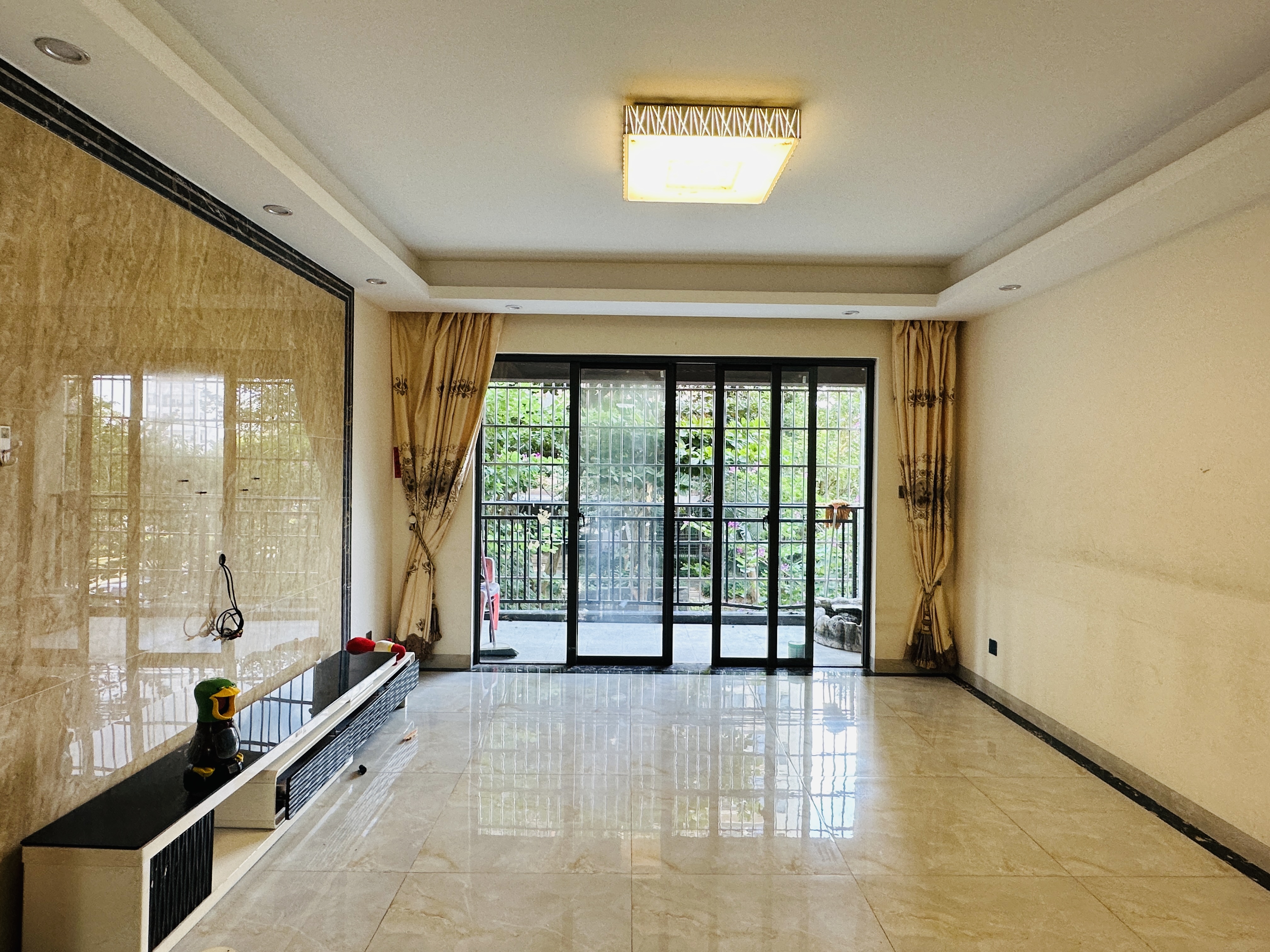 海岸金沙 2室1厅1卫 195.0万 海岸金沙 2室1厅1卫 195.0万客厅