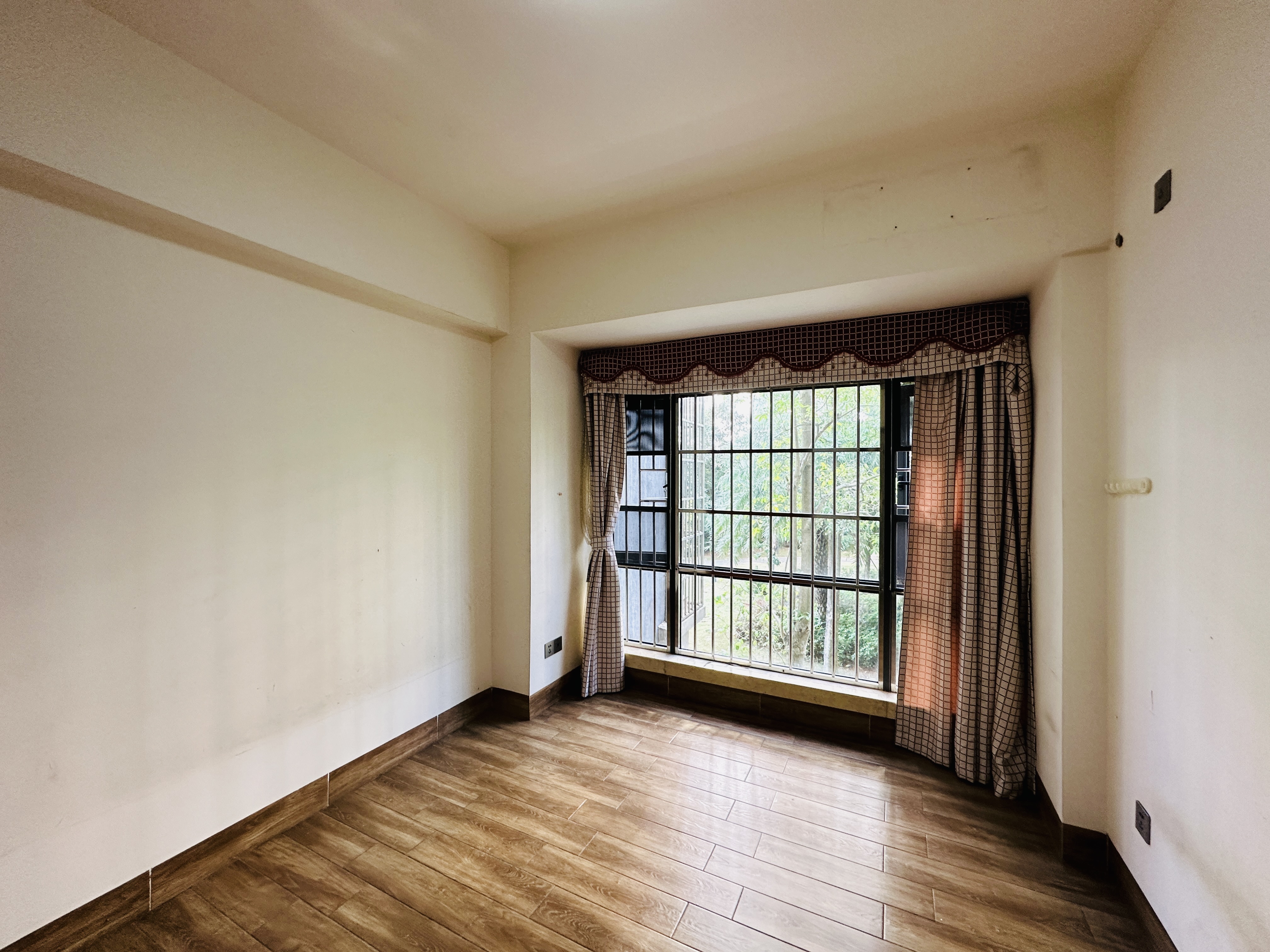 海岸金沙 2室1厅1卫 195.0万 海岸金沙 2室1厅1卫 195.0万卧室