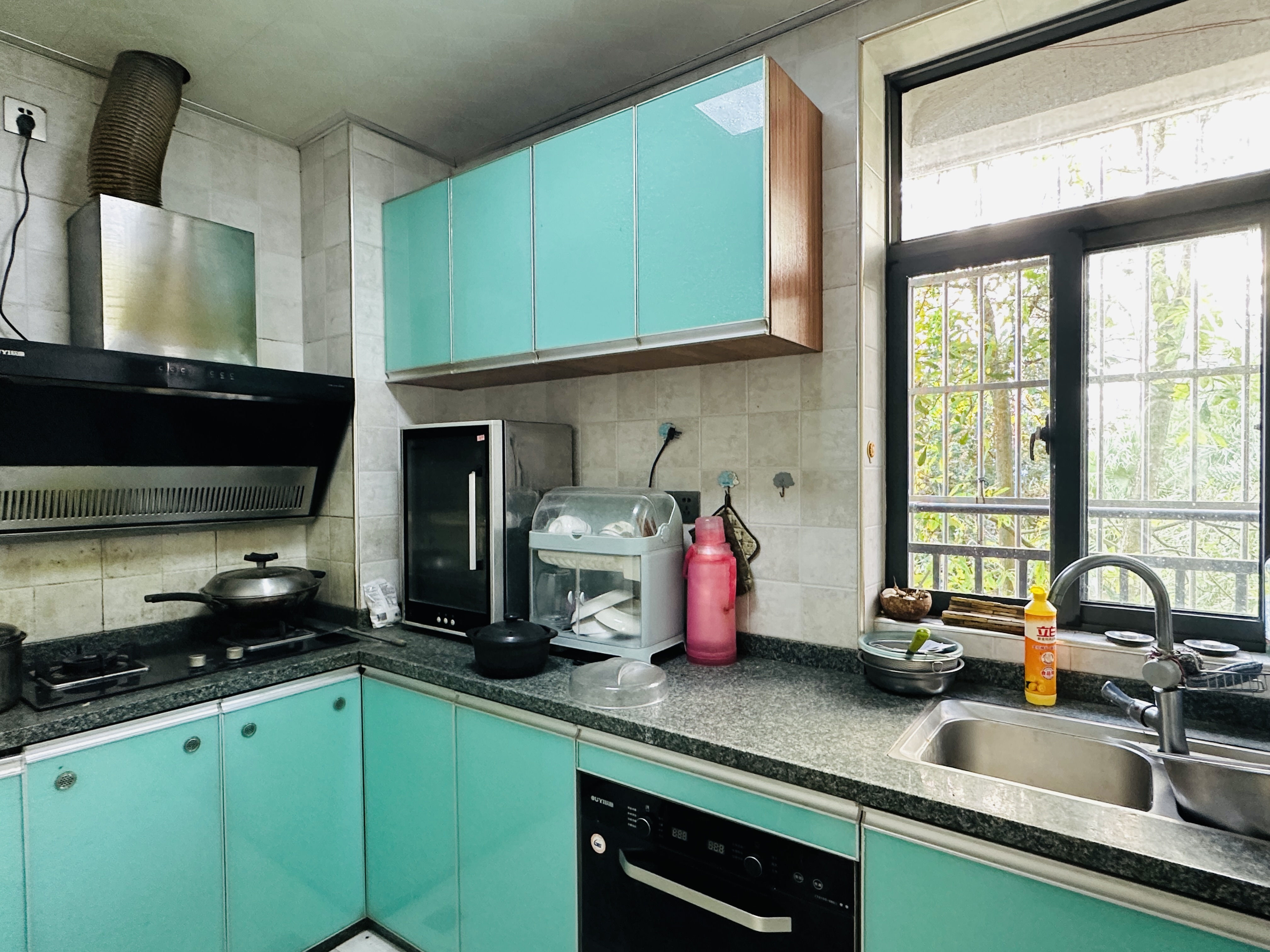 海岸金沙 2室1厅1卫 195.0万 海岸金沙 2室1厅1卫 195.0万厨房