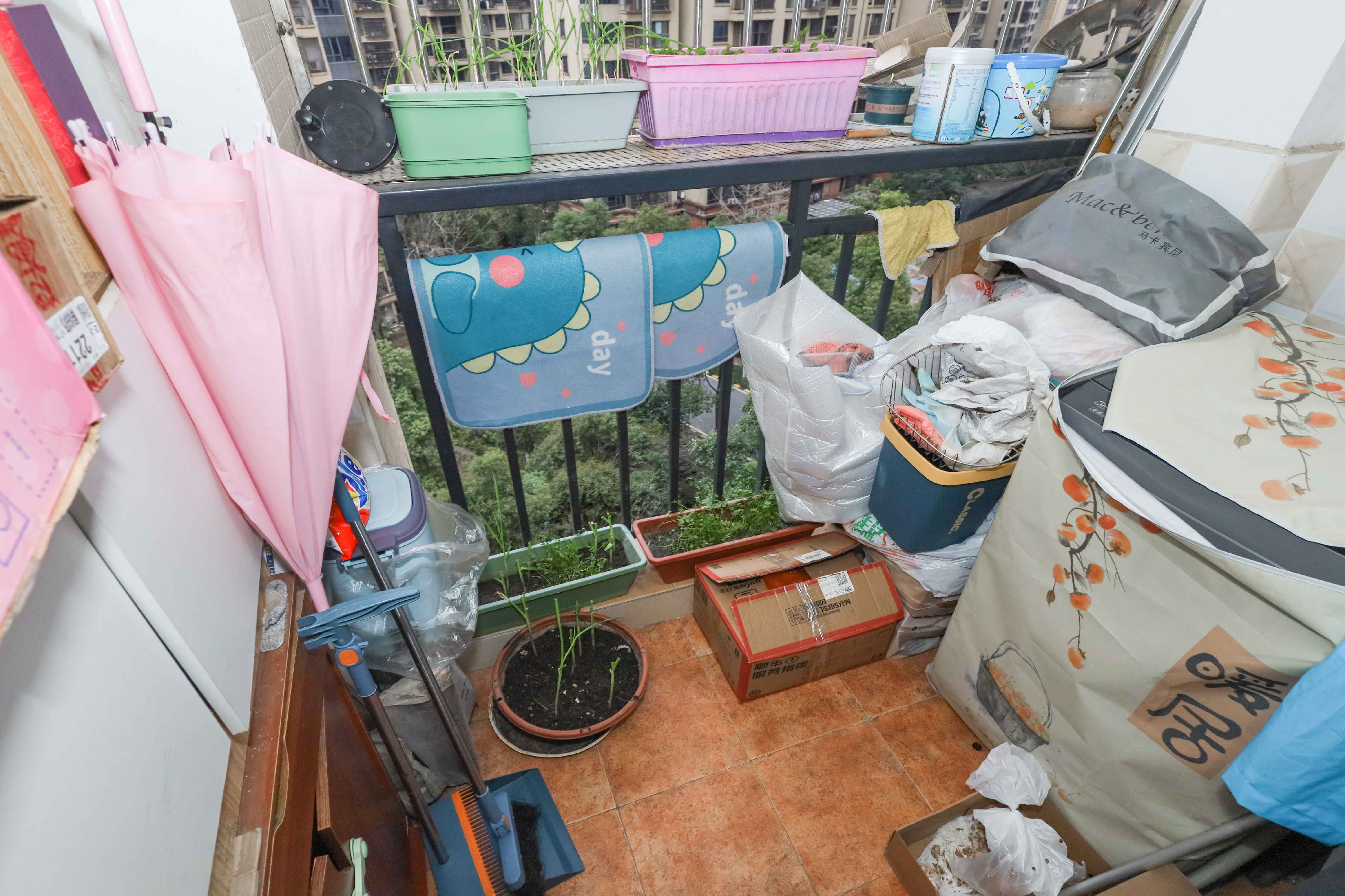 保利麓谷林语A区  3室2厅1卫   82.00万阳台