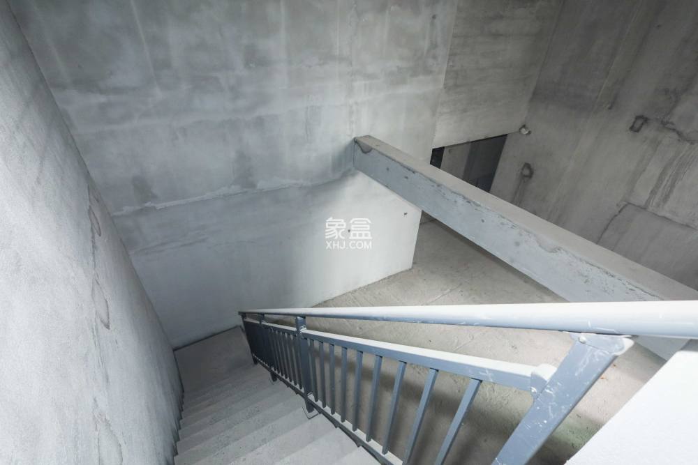 汉唐世家一期  3室2厅2卫   100.00万