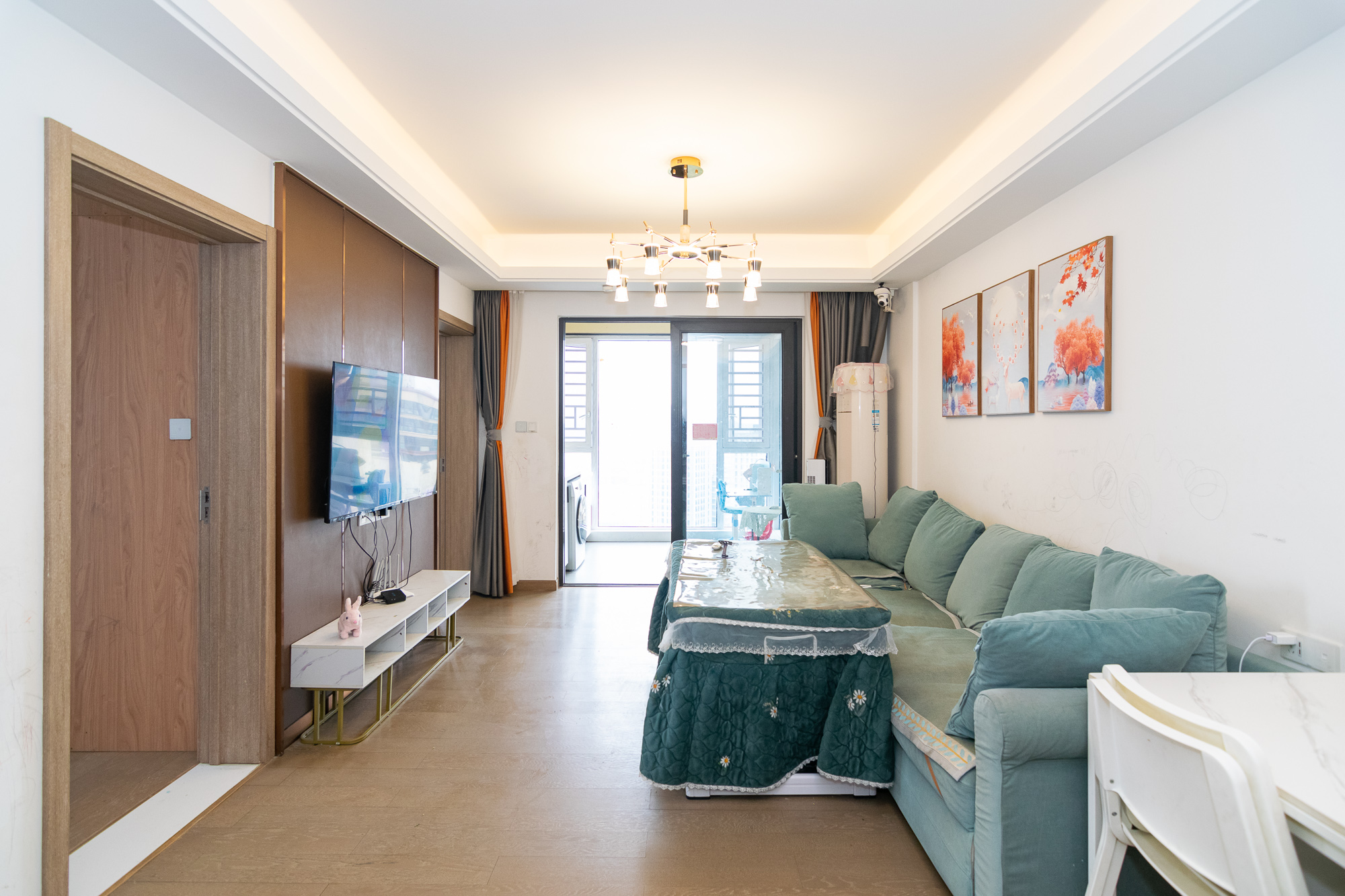 美的翰城 3室2厅1卫 62.0万 美的翰城 3室2厅1卫 62.0万客厅