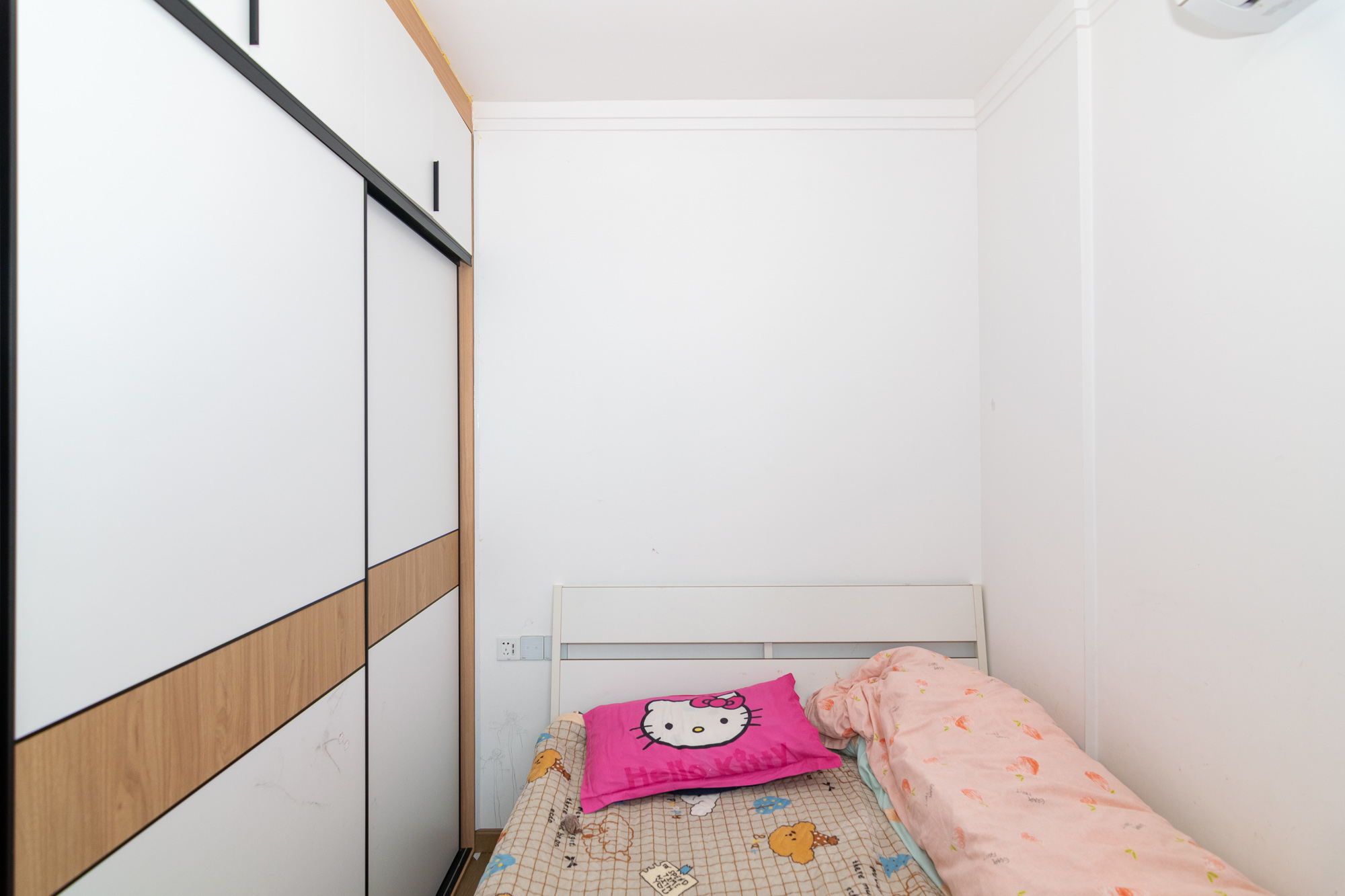 美的翰城 3室2厅1卫 62.0万 美的翰城 3室2厅1卫 62.0万卧室