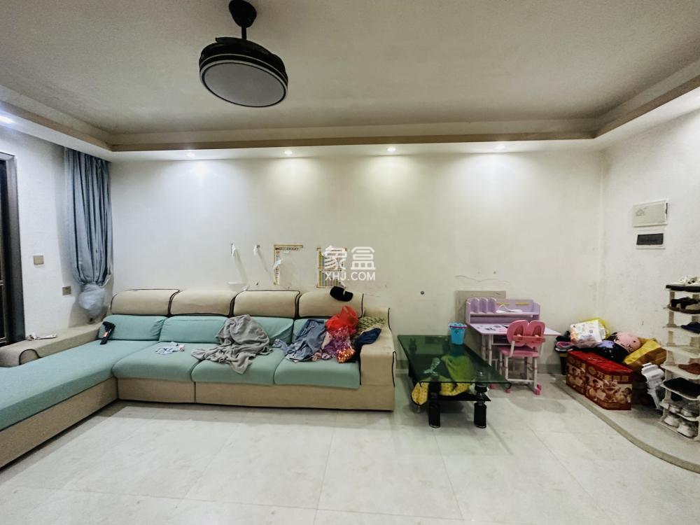 金竹园  3室2厅2卫    119.0万