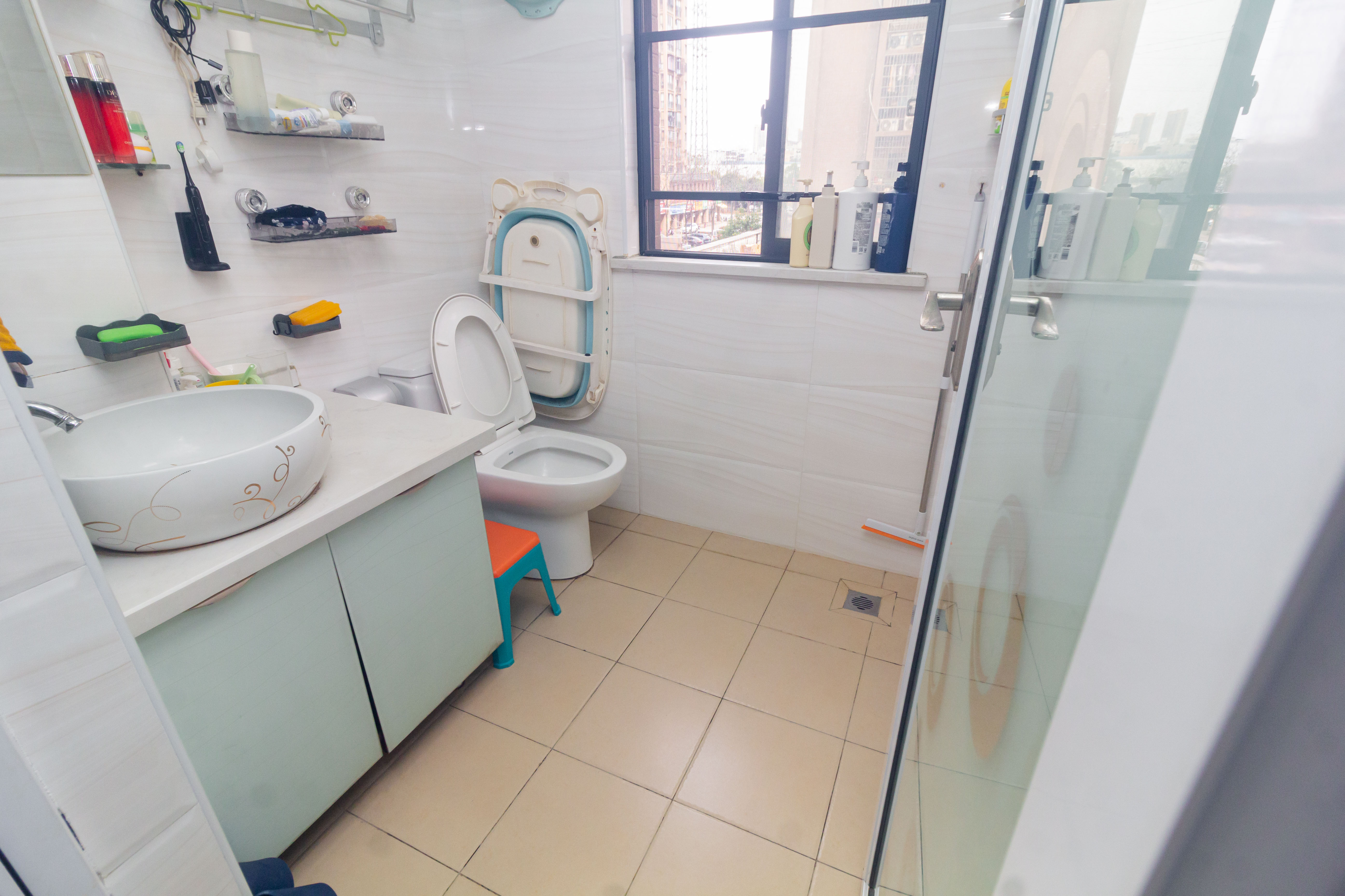 高林仕家 3室2厅2卫 66.6万 高林仕家 3室2厅2卫 66.6万卫生间