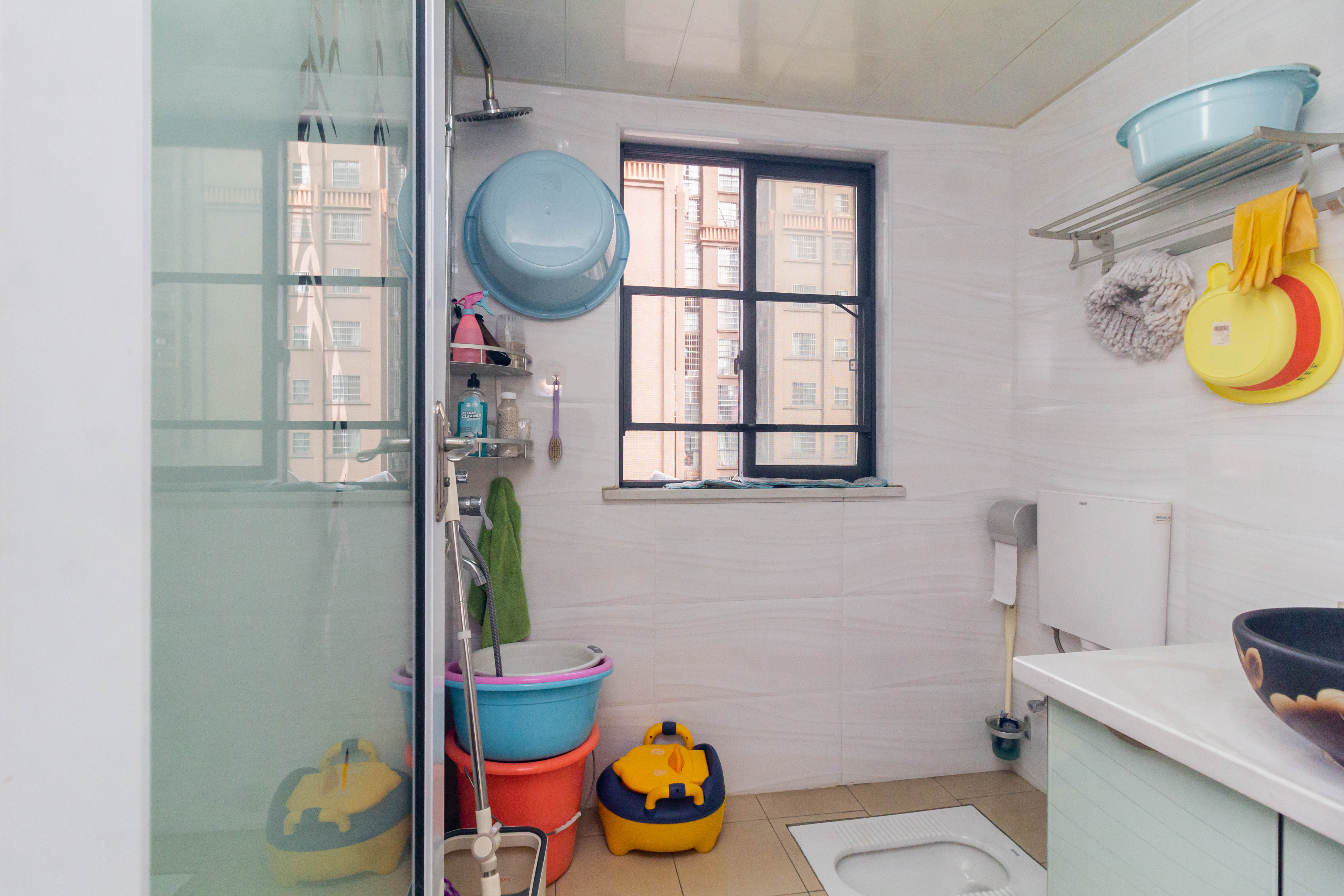 高林仕家 3室2厅2卫 66.6万 高林仕家 3室2厅2卫 66.6万卫生间