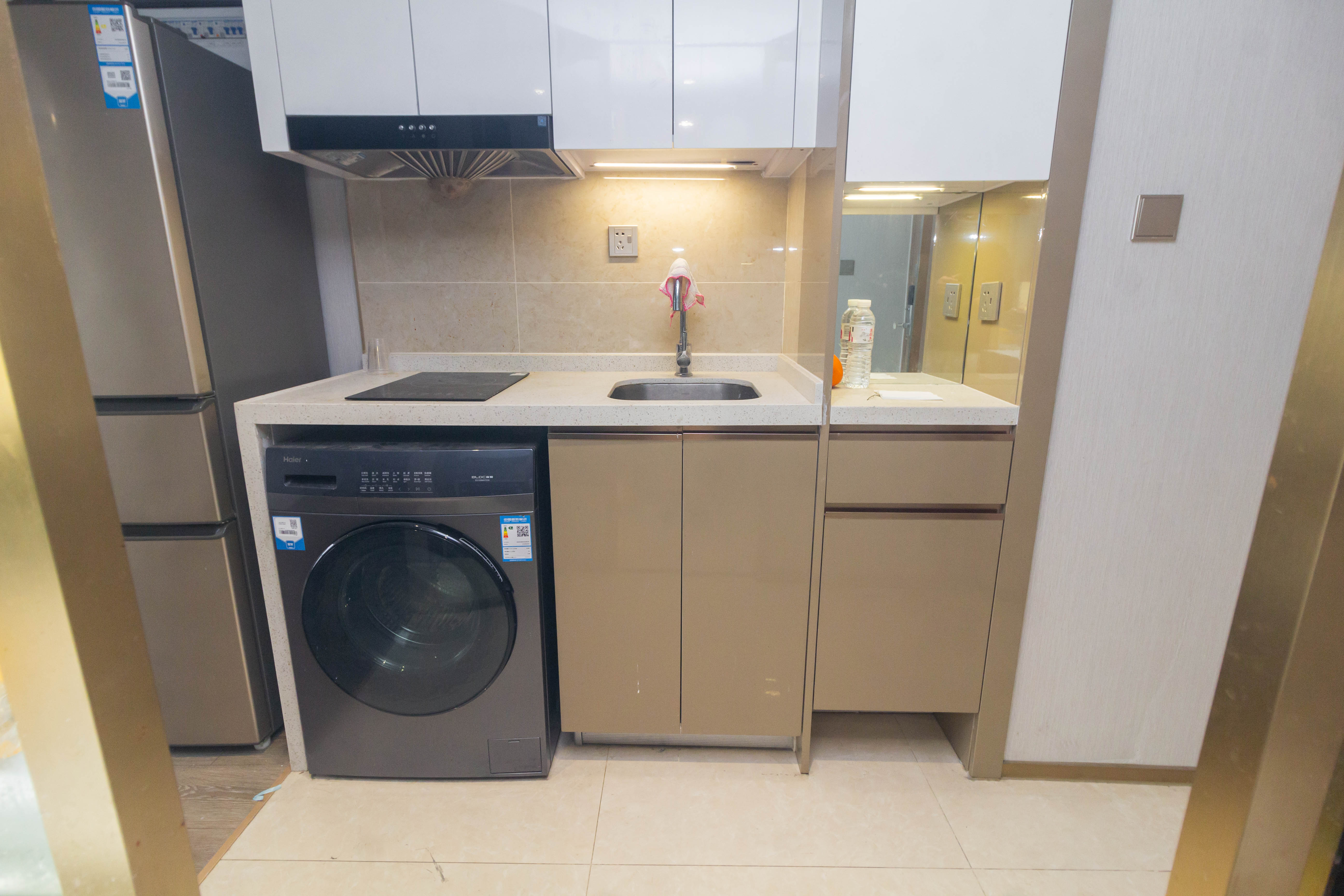 华远海蓝郡  1室1厅1卫    30.8万 华远海蓝郡  1室1厅1卫    30.8万厨房