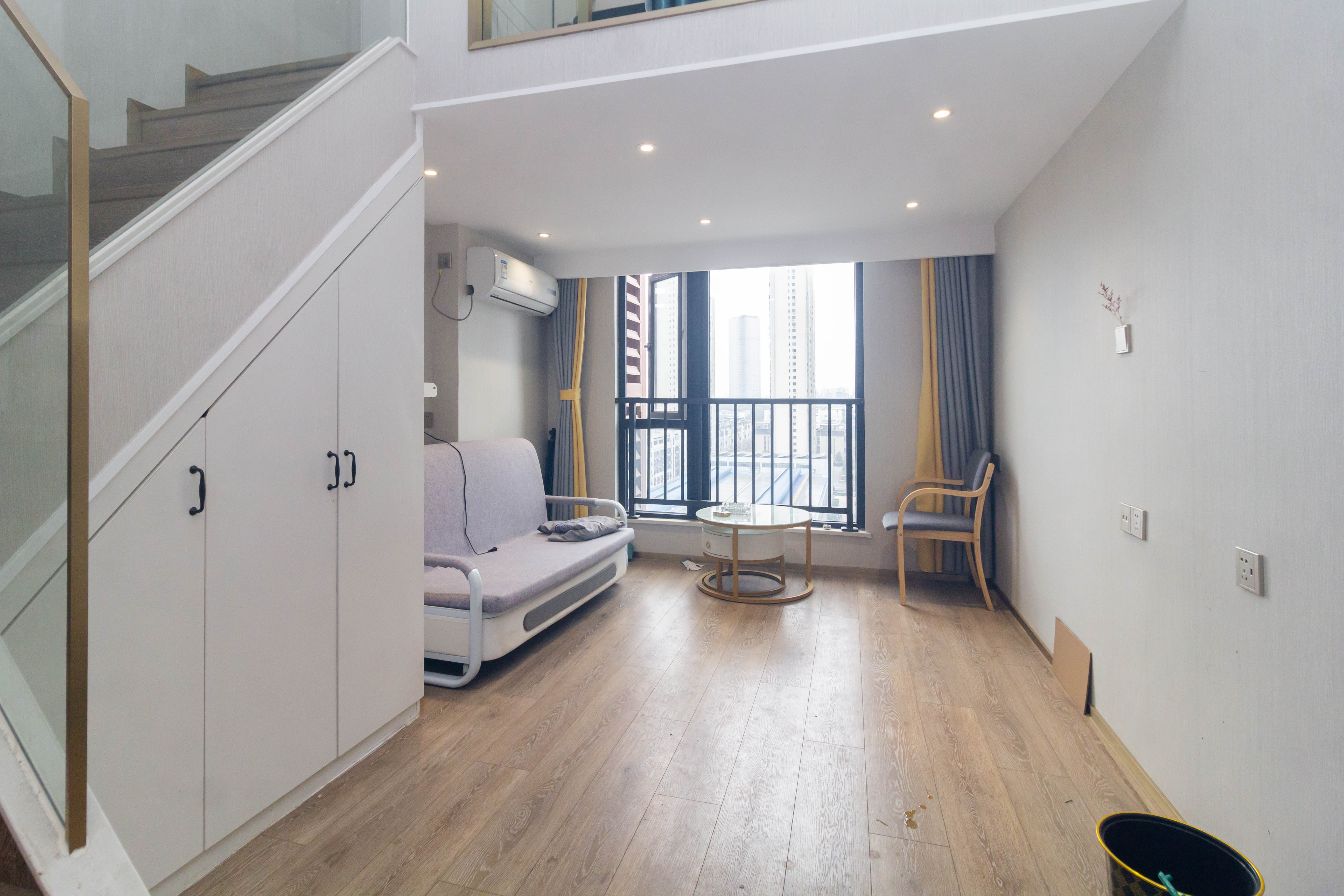 华远海蓝郡  1室1厅1卫    30.8万 华远海蓝郡  1室1厅1卫    30.8万客厅