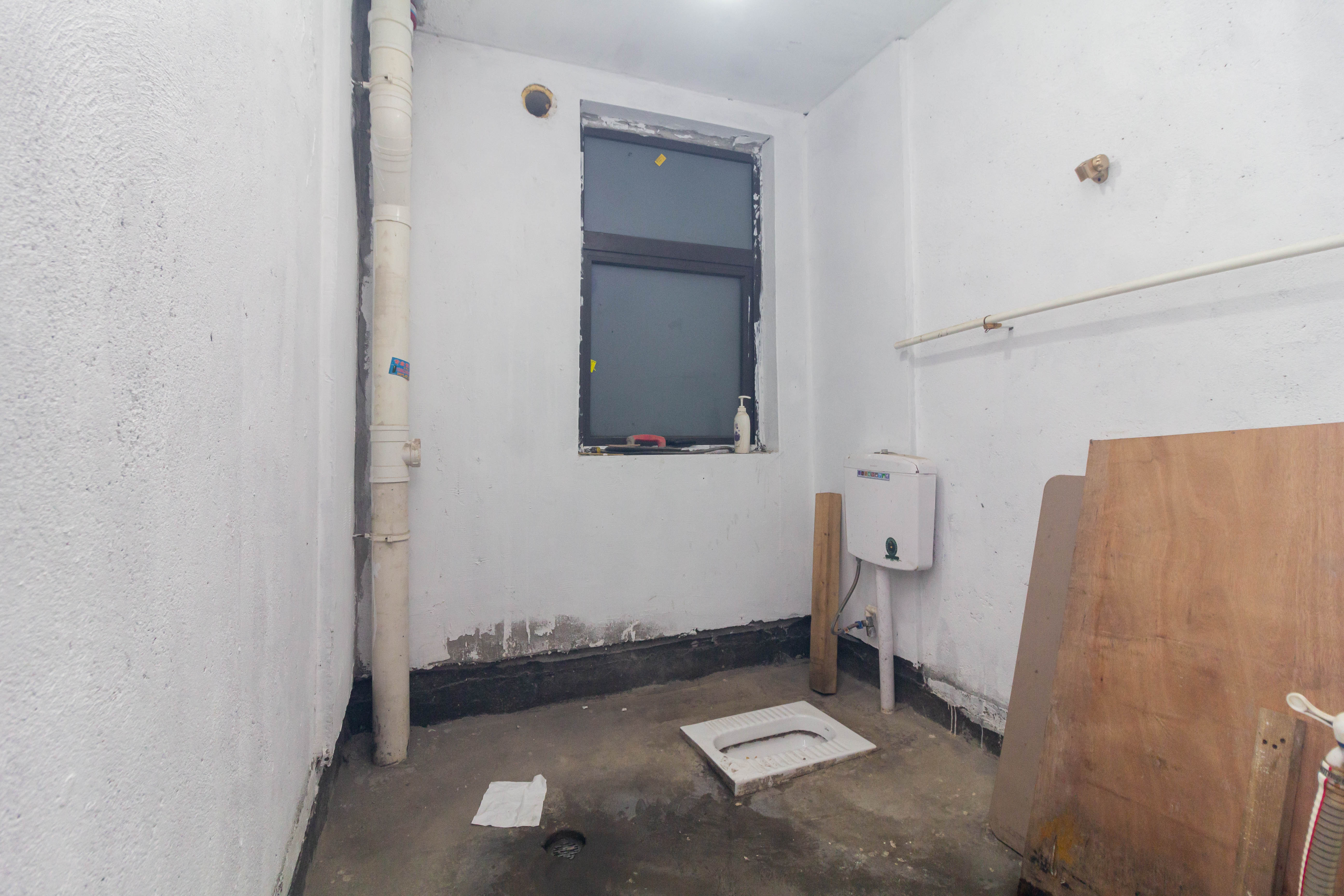 金广星苑  3室2厅2卫    61.8万 金广星苑  3室2厅2卫    61.8万卫生间