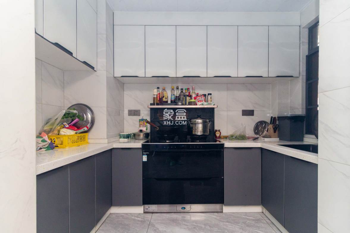 日盛湖湘花苑  3室2厅2卫    85.0万 日盛湖湘花苑  3室2厅2卫    85.0万厨房