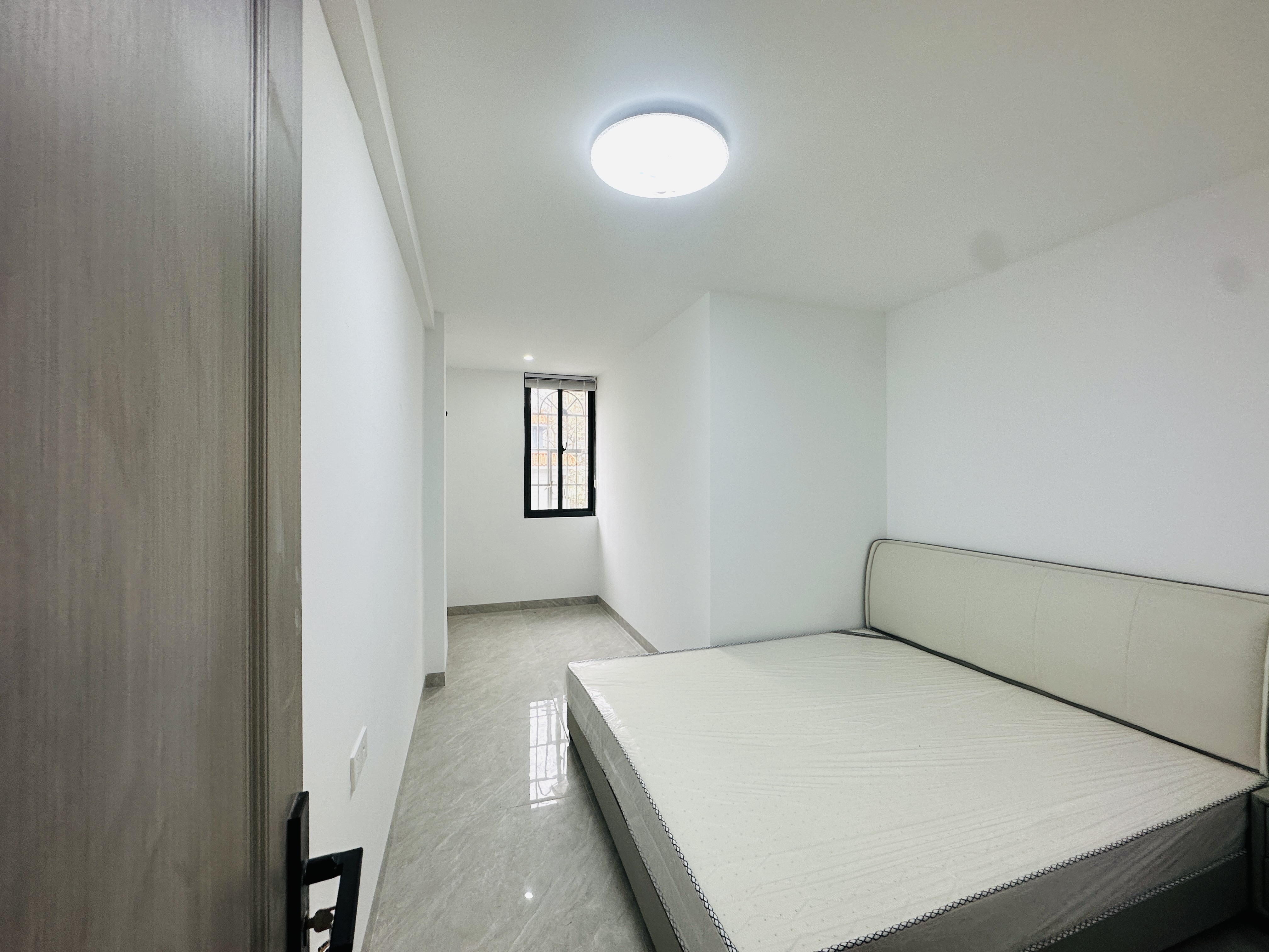 金竹园  5室2厅2卫    133.0万 金竹园  5室2厅2卫    133.0万卧室