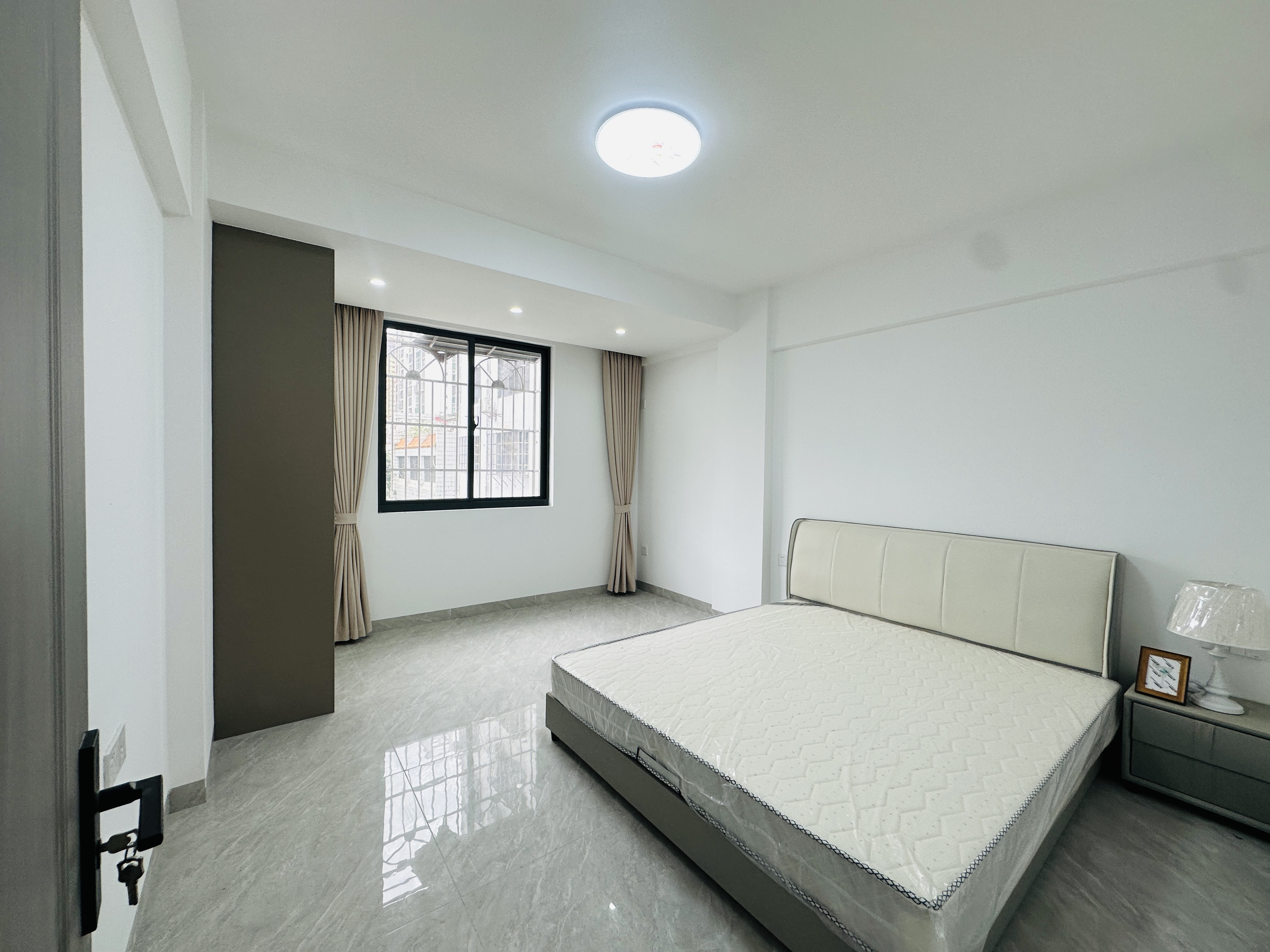 金竹园  5室2厅2卫    133.0万 金竹园  5室2厅2卫    133.0万卧室