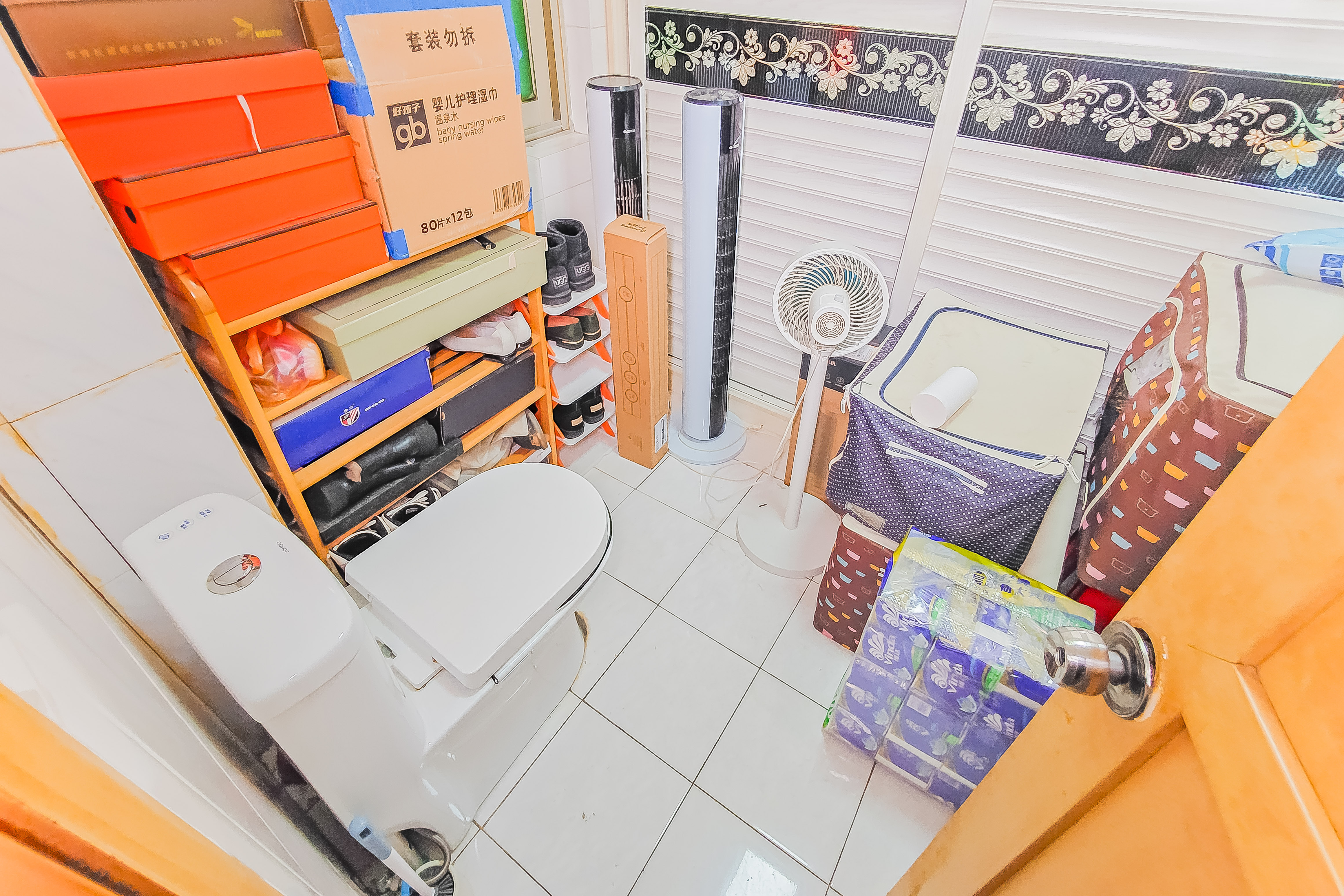 公安分局宿舍  2室1厅2卫   55.00万卫生间