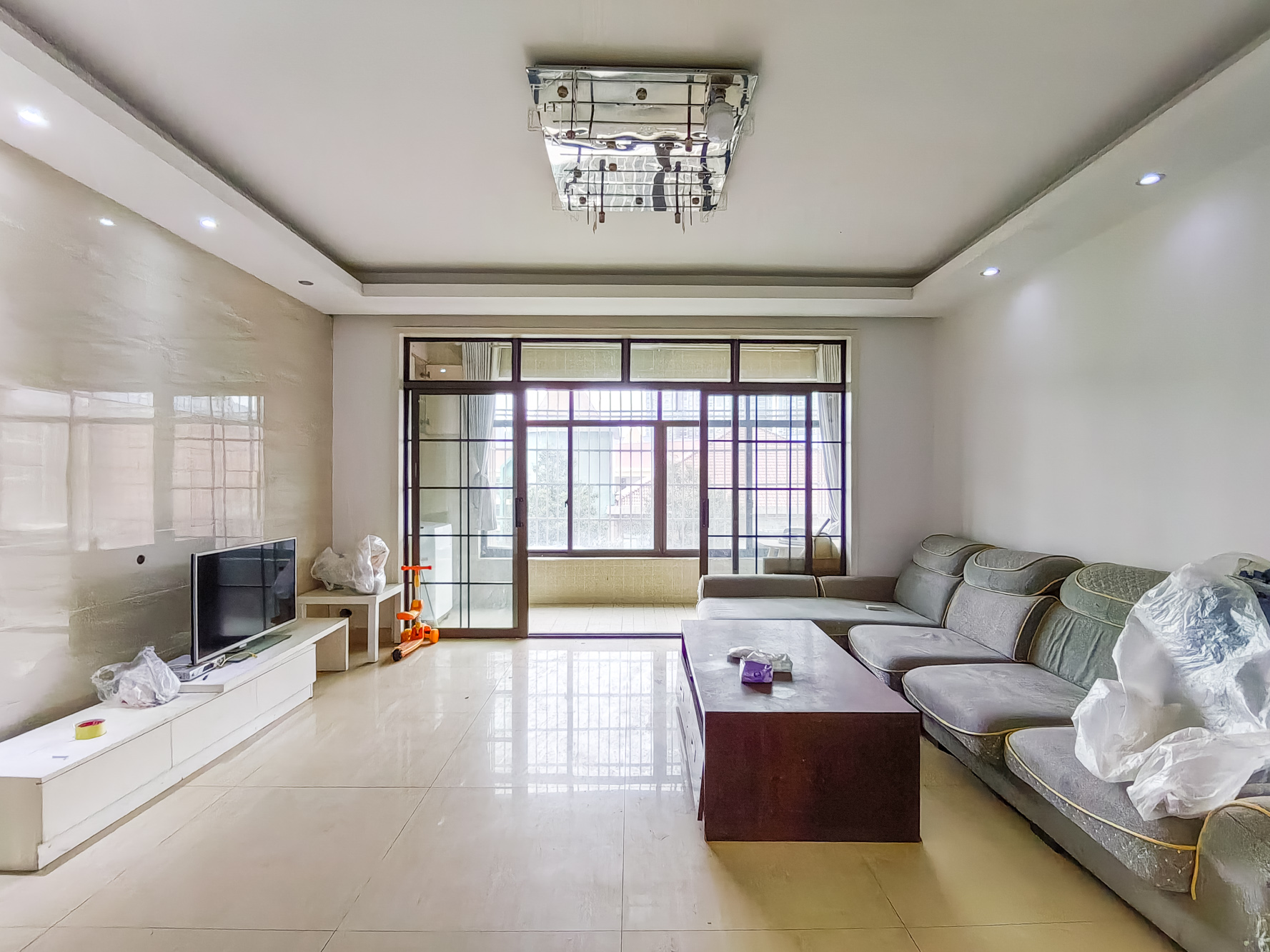 好望谷 3室2厅2卫 72.0万 好望谷 3室2厅2卫 72.0万客厅