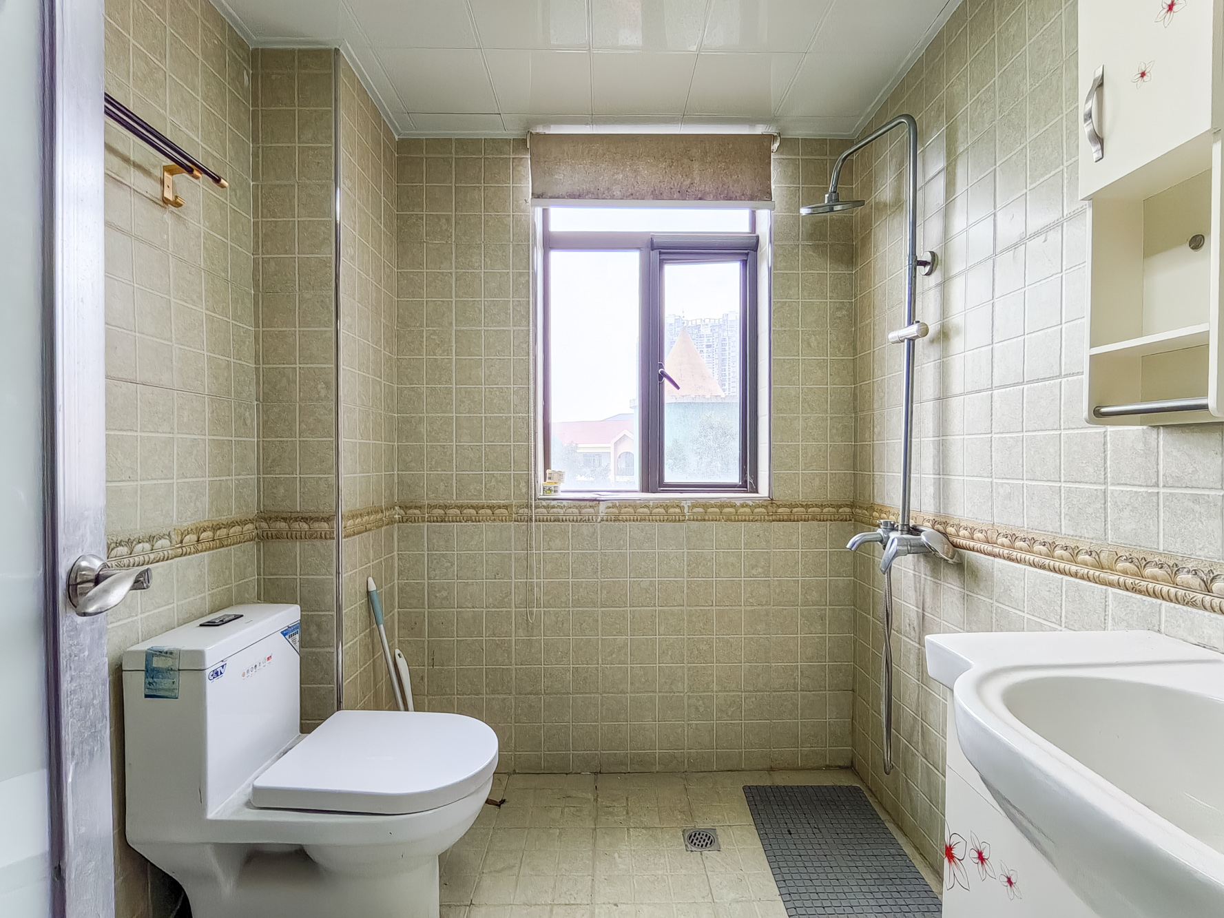 好望谷 3室2厅2卫 72.0万 好望谷 3室2厅2卫 72.0万卫生间