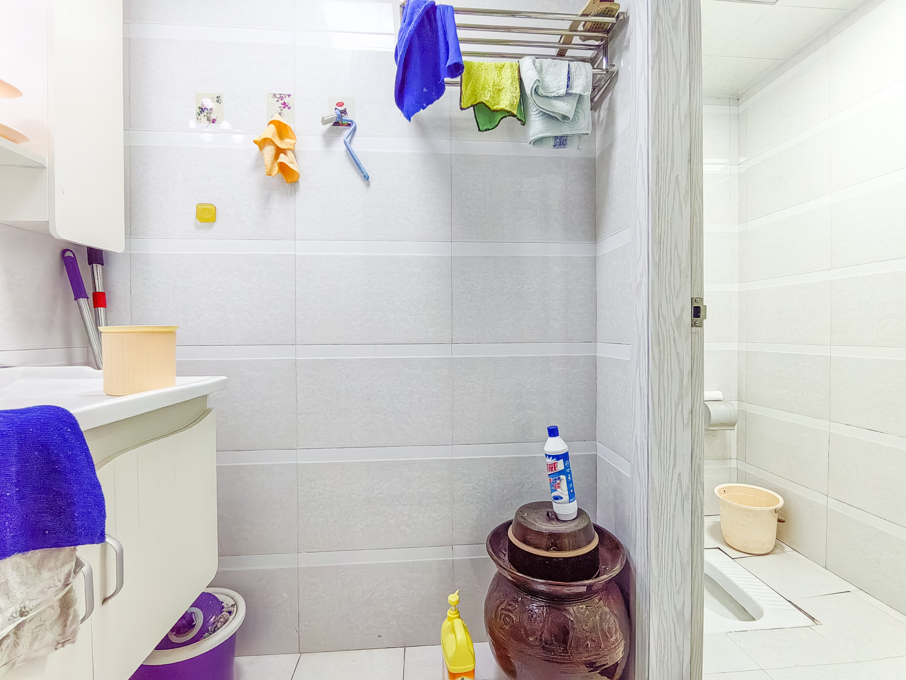 三一街区 3室2厅2卫 76.8万 三一街区 3室2厅2卫 76.8万卫生间