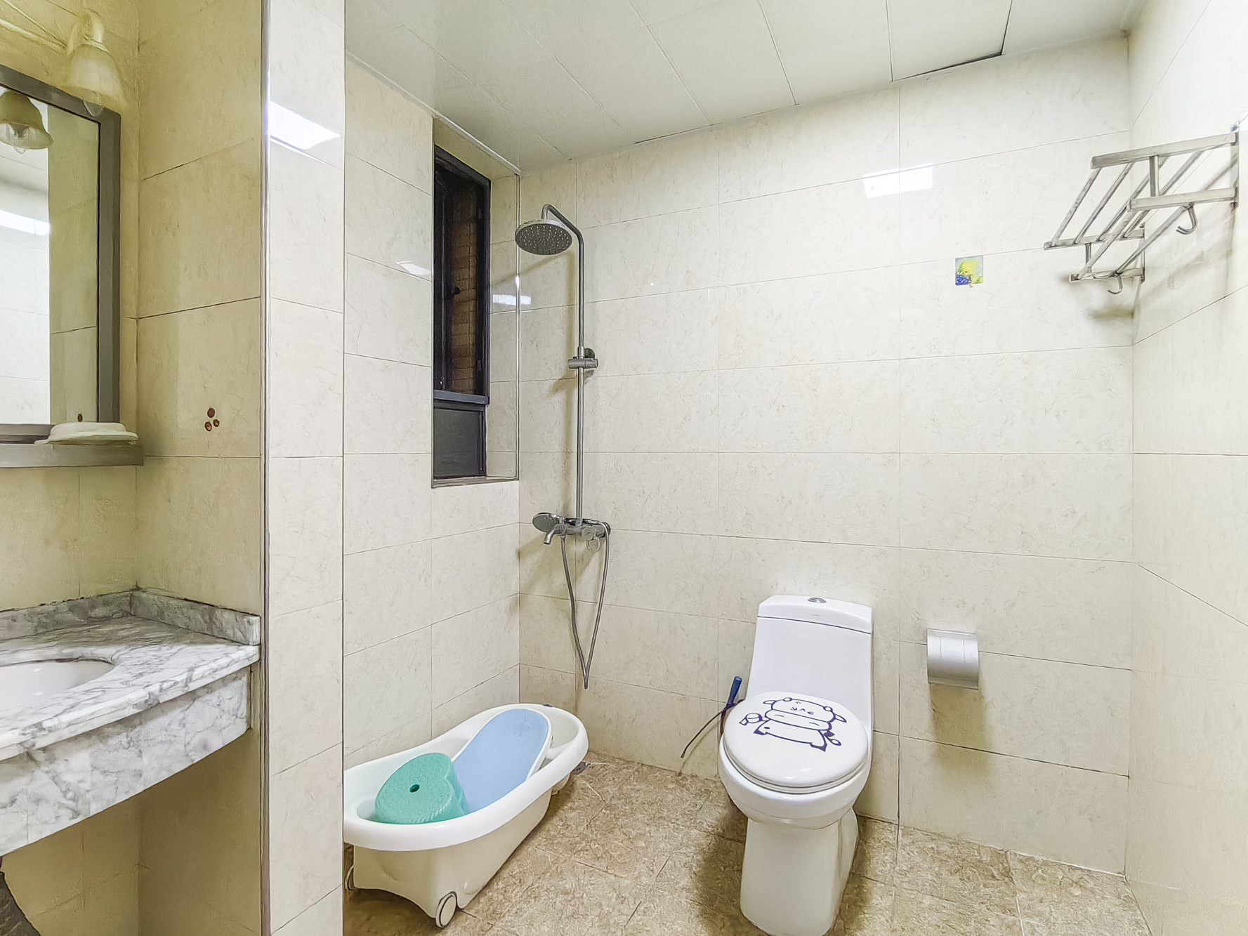 三一街区 3室2厅2卫 76.8万 三一街区 3室2厅2卫 76.8万卫生间