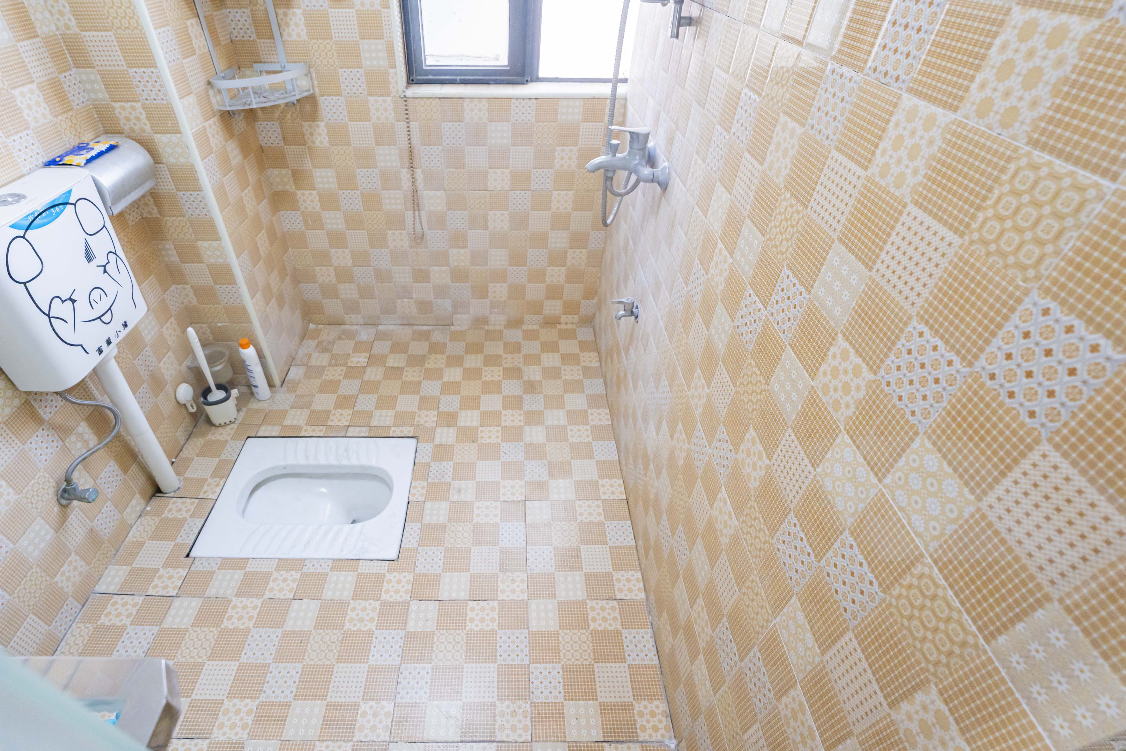 悦湖山 4室2厅2卫 90.0万 悦湖山 4室2厅2卫 90.0万卫生间