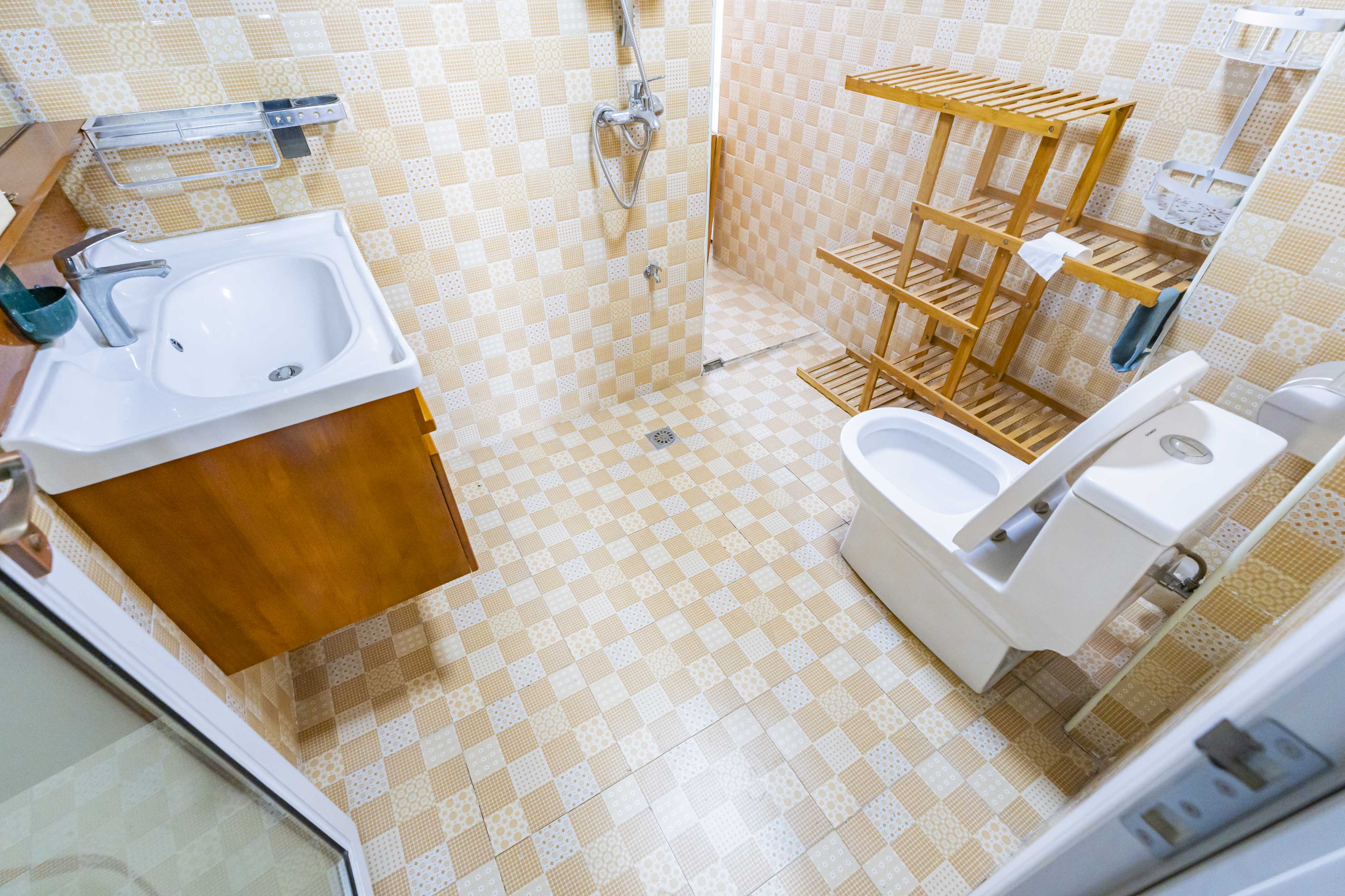 悦湖山 4室2厅2卫 90.0万 悦湖山 4室2厅2卫 90.0万卫生间