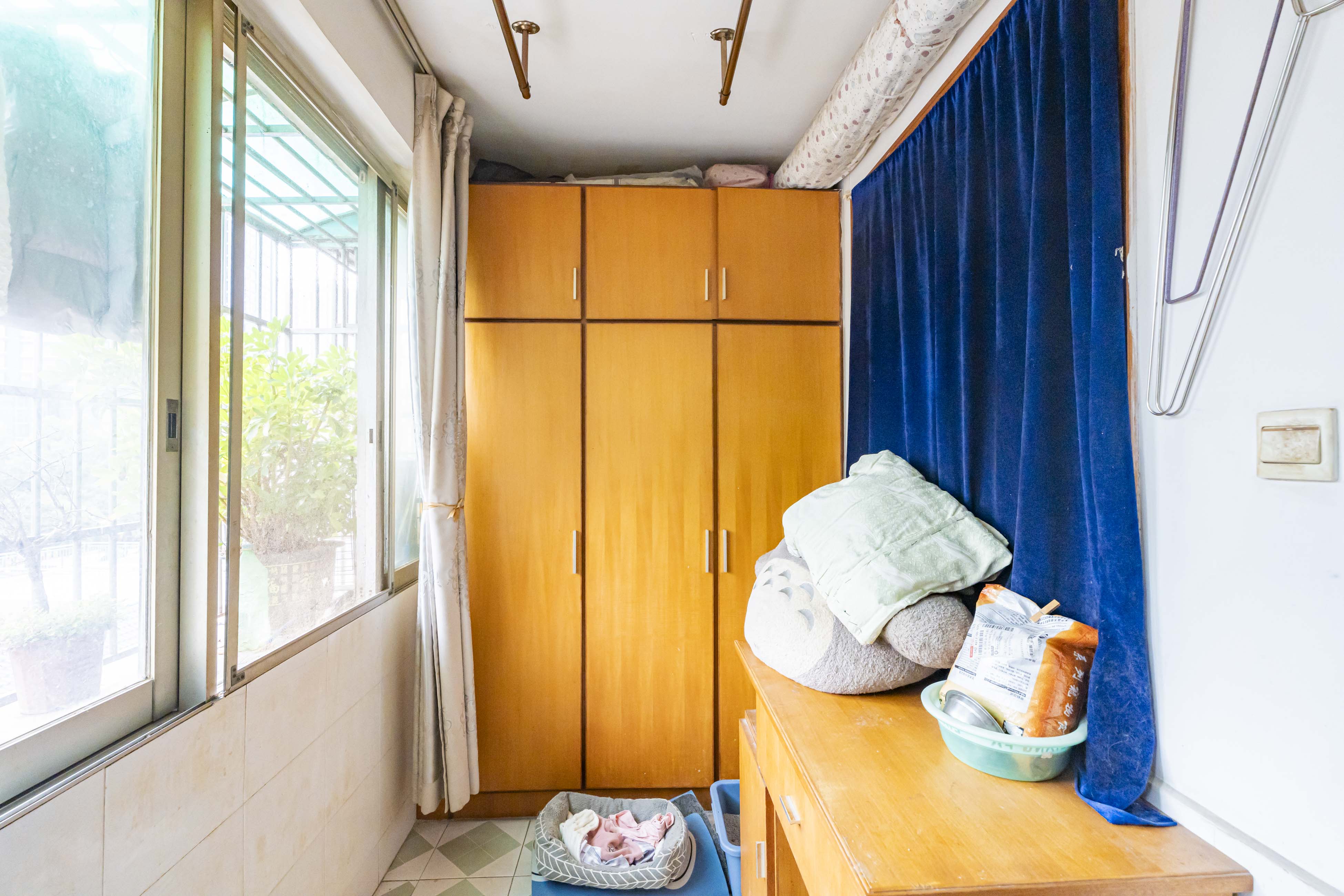 学宫街商住楼  3室2厅1卫   92.00万阳台