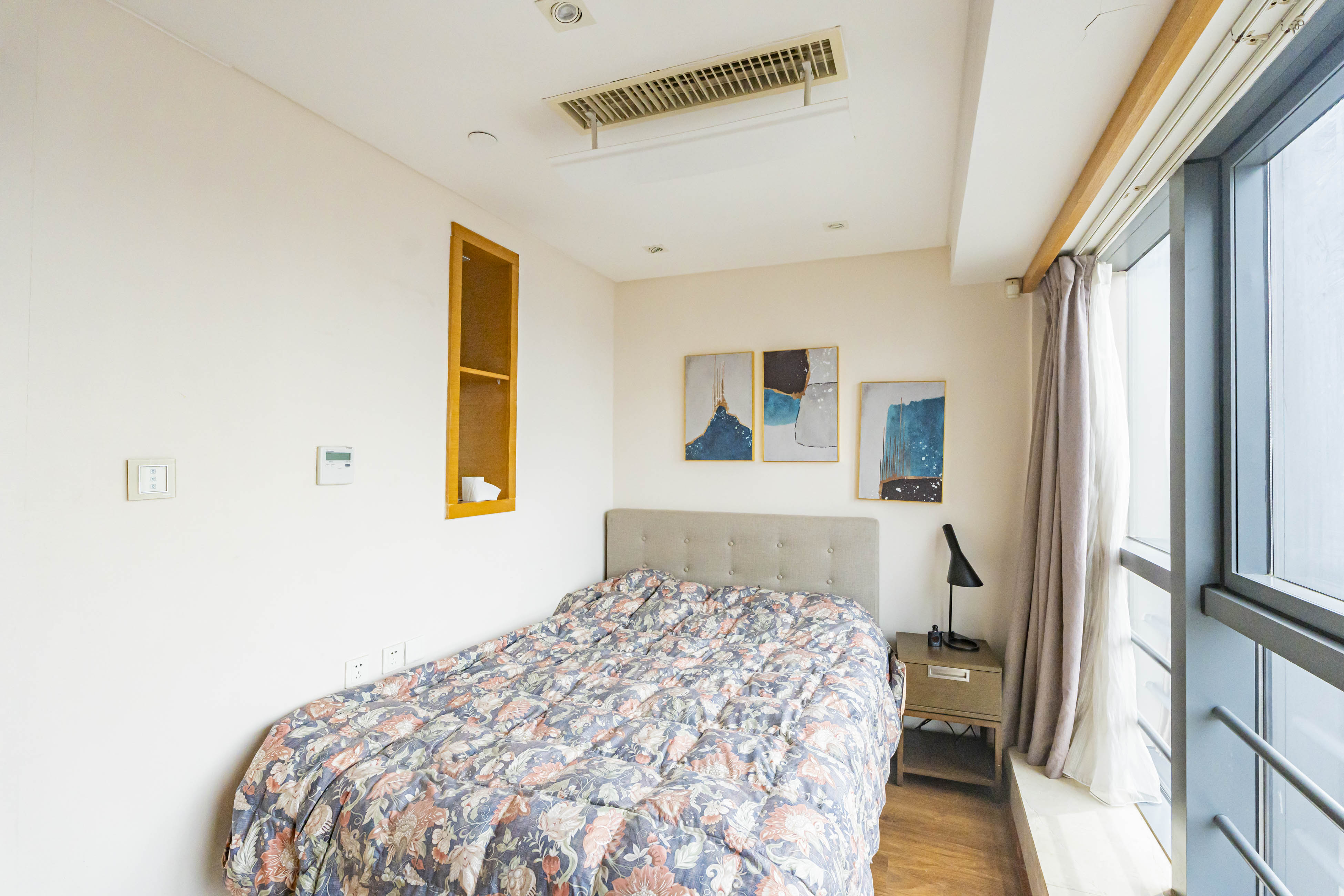 泊富公寓(泊富国际广场) 2室2厅1卫 85.0万 泊富公寓(泊富国际广场) 2室2厅1卫 85.0万卧室