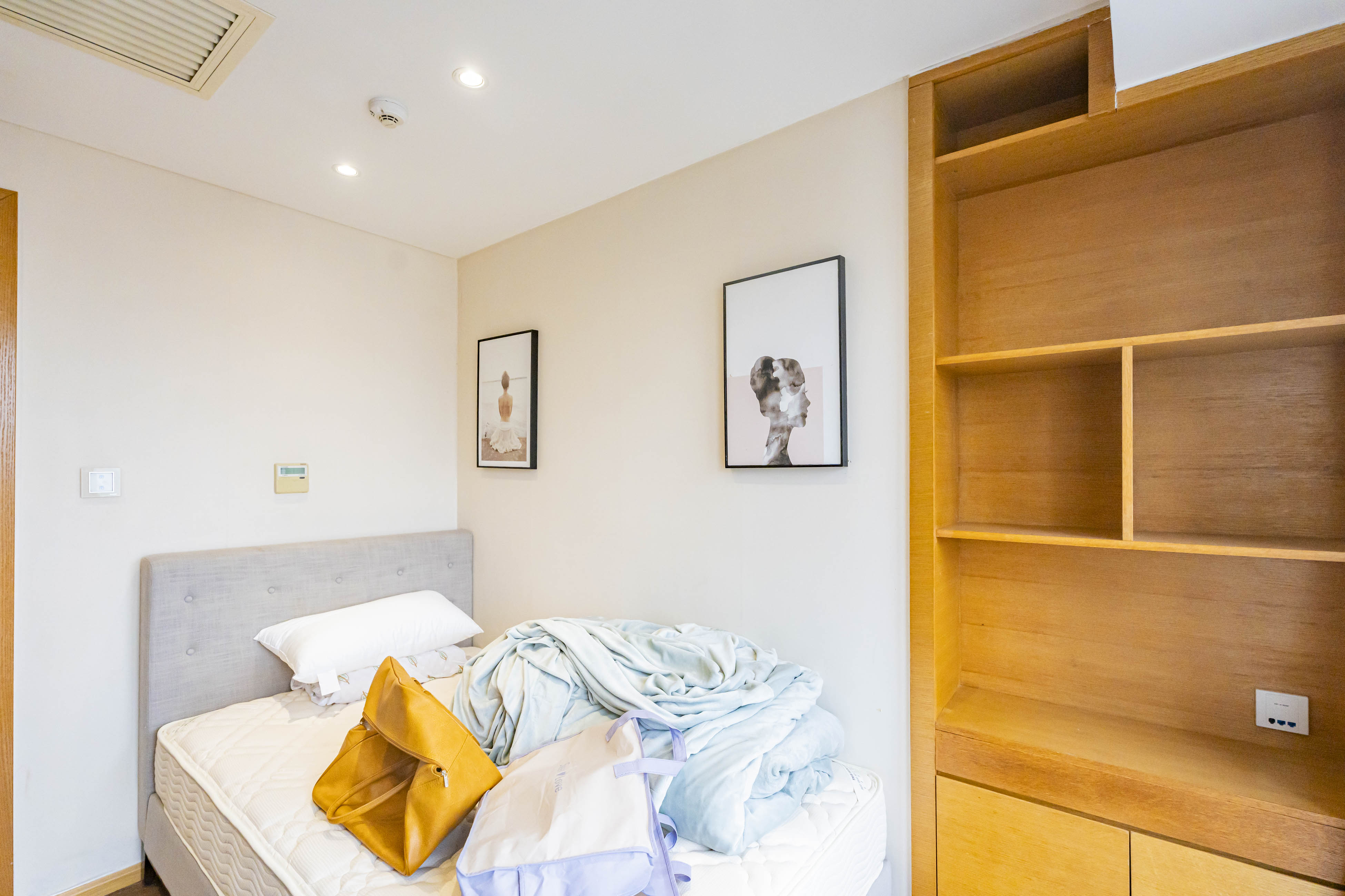 泊富公寓(泊富国际广场) 2室2厅1卫 85.0万 泊富公寓(泊富国际广场) 2室2厅1卫 85.0万卧室