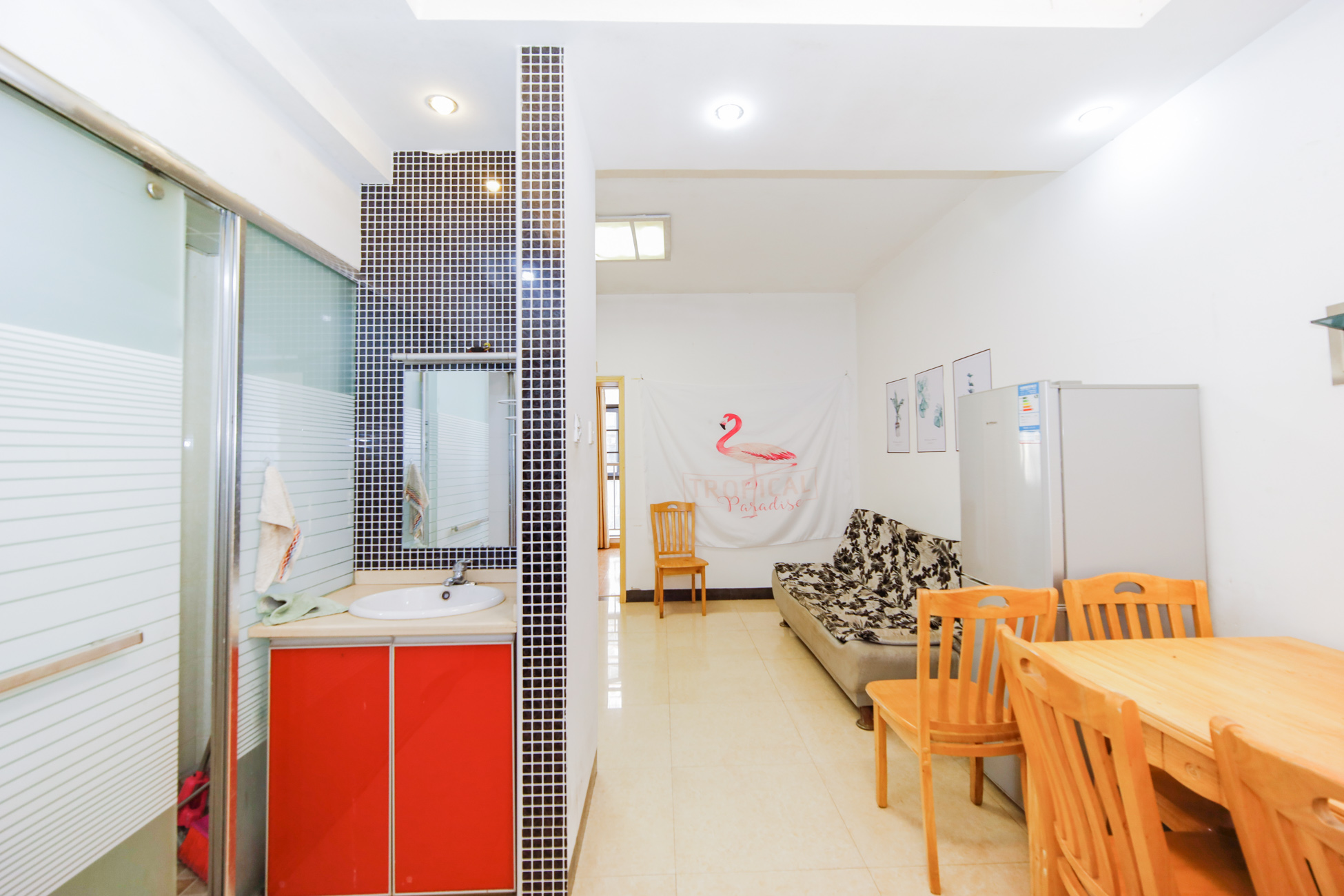 金领家族 1室1厅1卫 37.0万 金领家族 1室1厅1卫 37.0万客厅