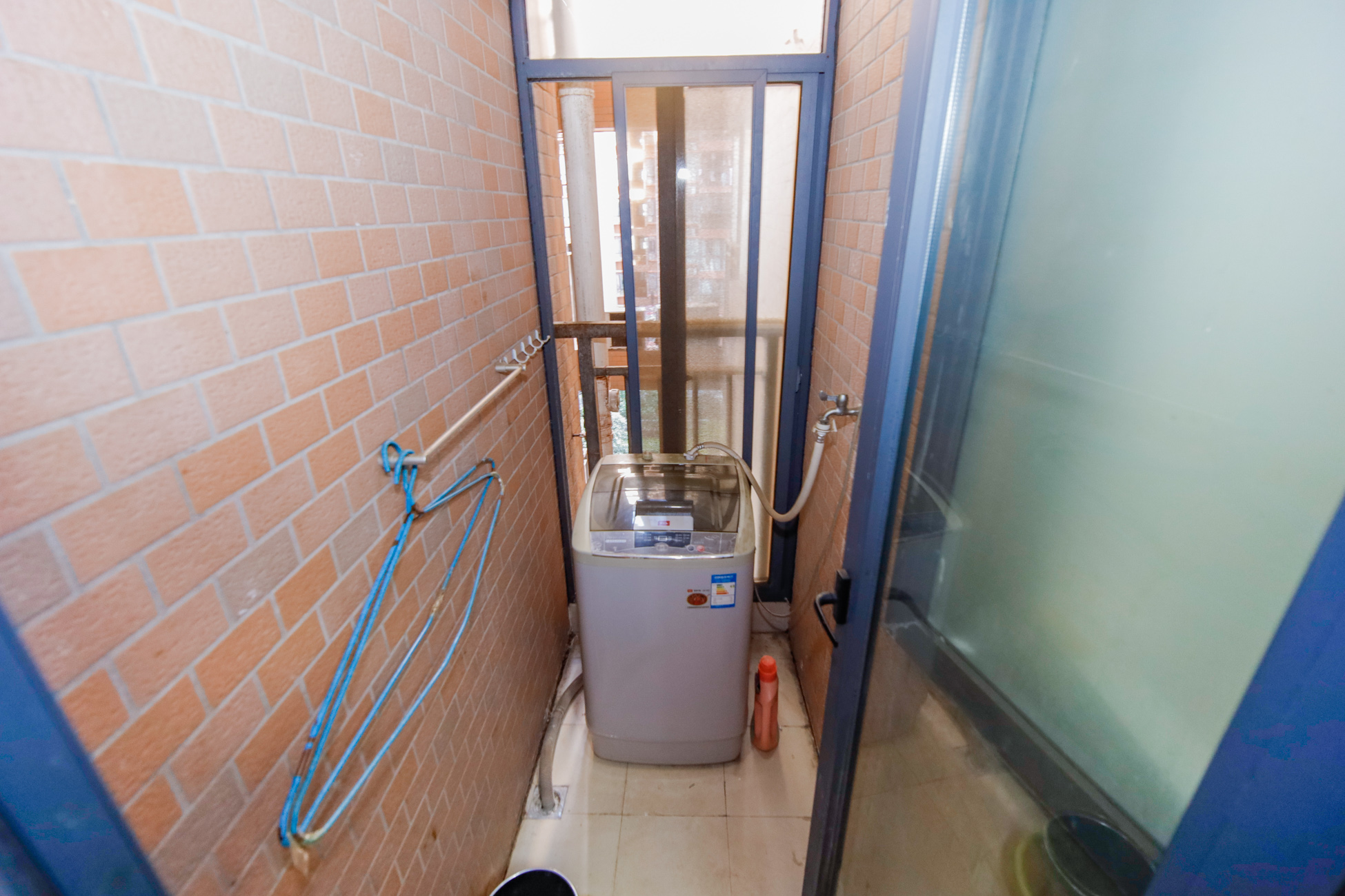 金领家族 1室1厅1卫 37.0万 金领家族 1室1厅1卫 37.0万阳台