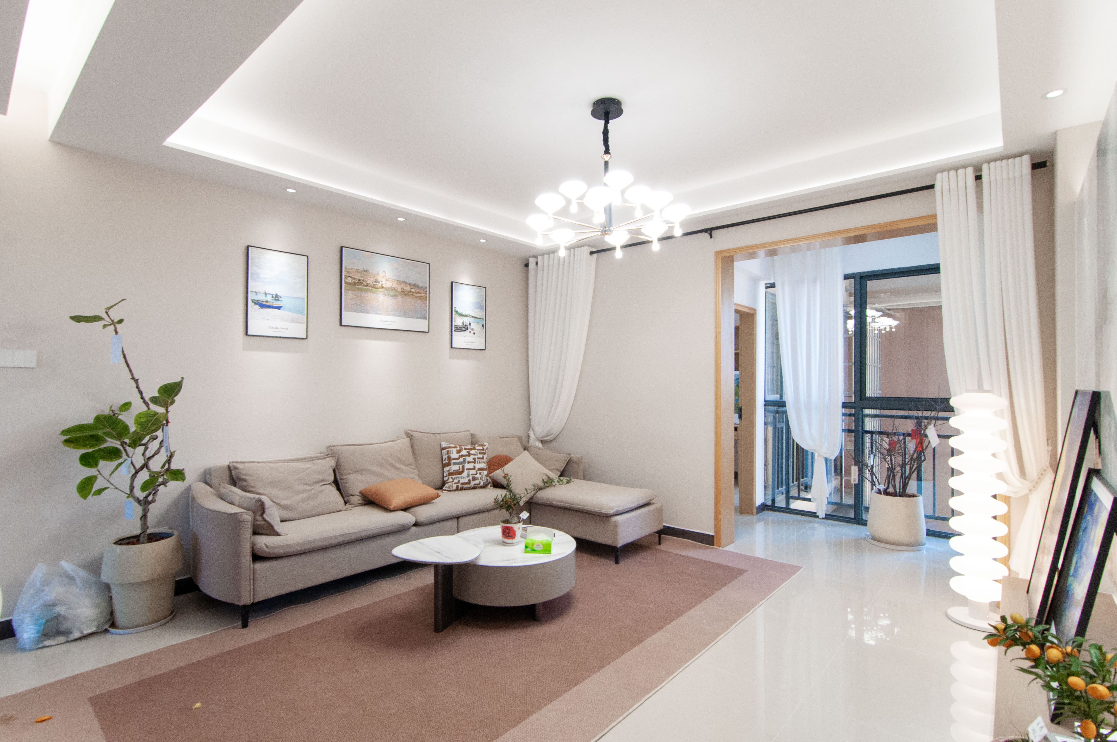 翡翠华庭  3室2厅1卫    79.8万客厅